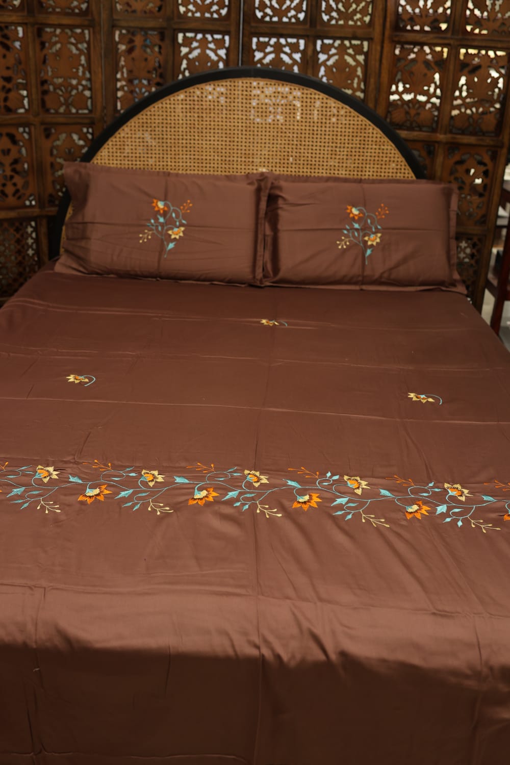 Bedsheet- Queen machine embroidery