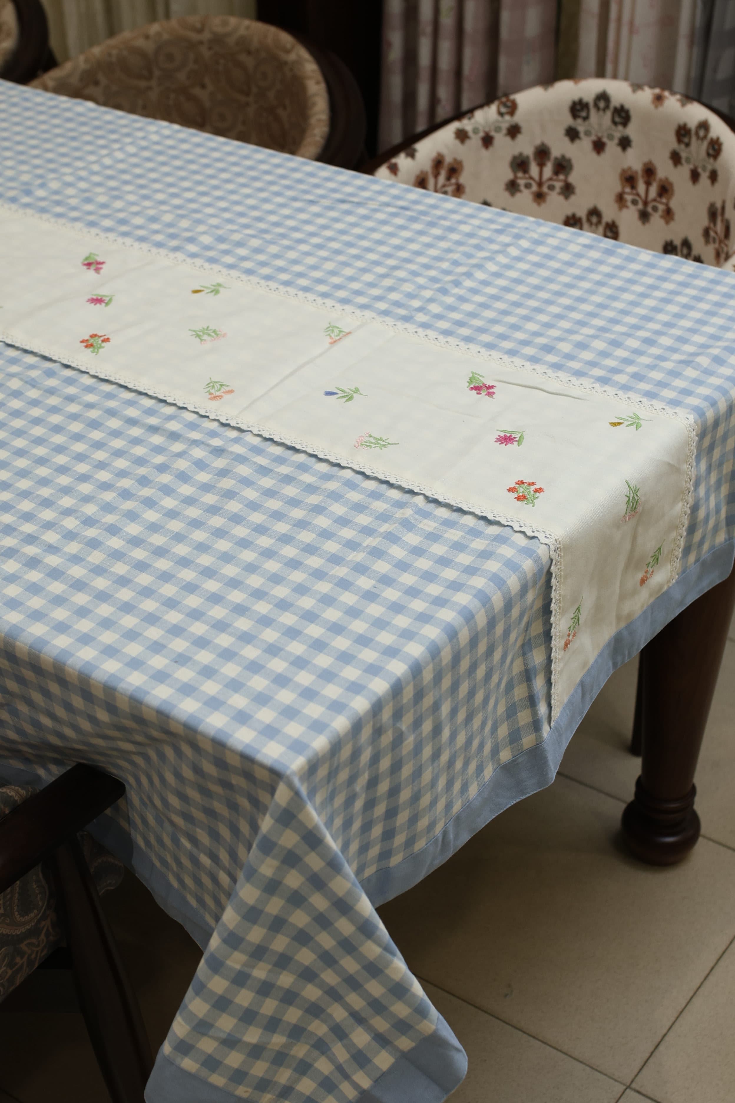 Table cloth - Check embroidery