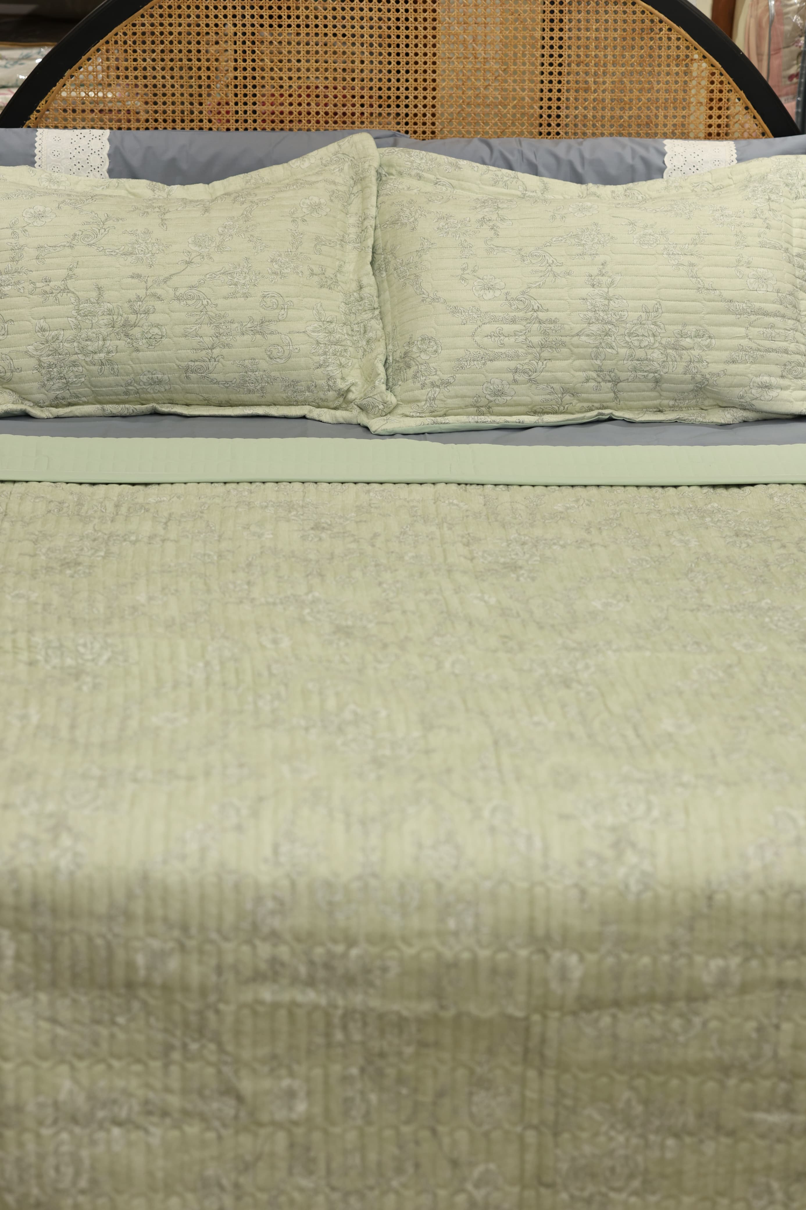 Premium bedcover