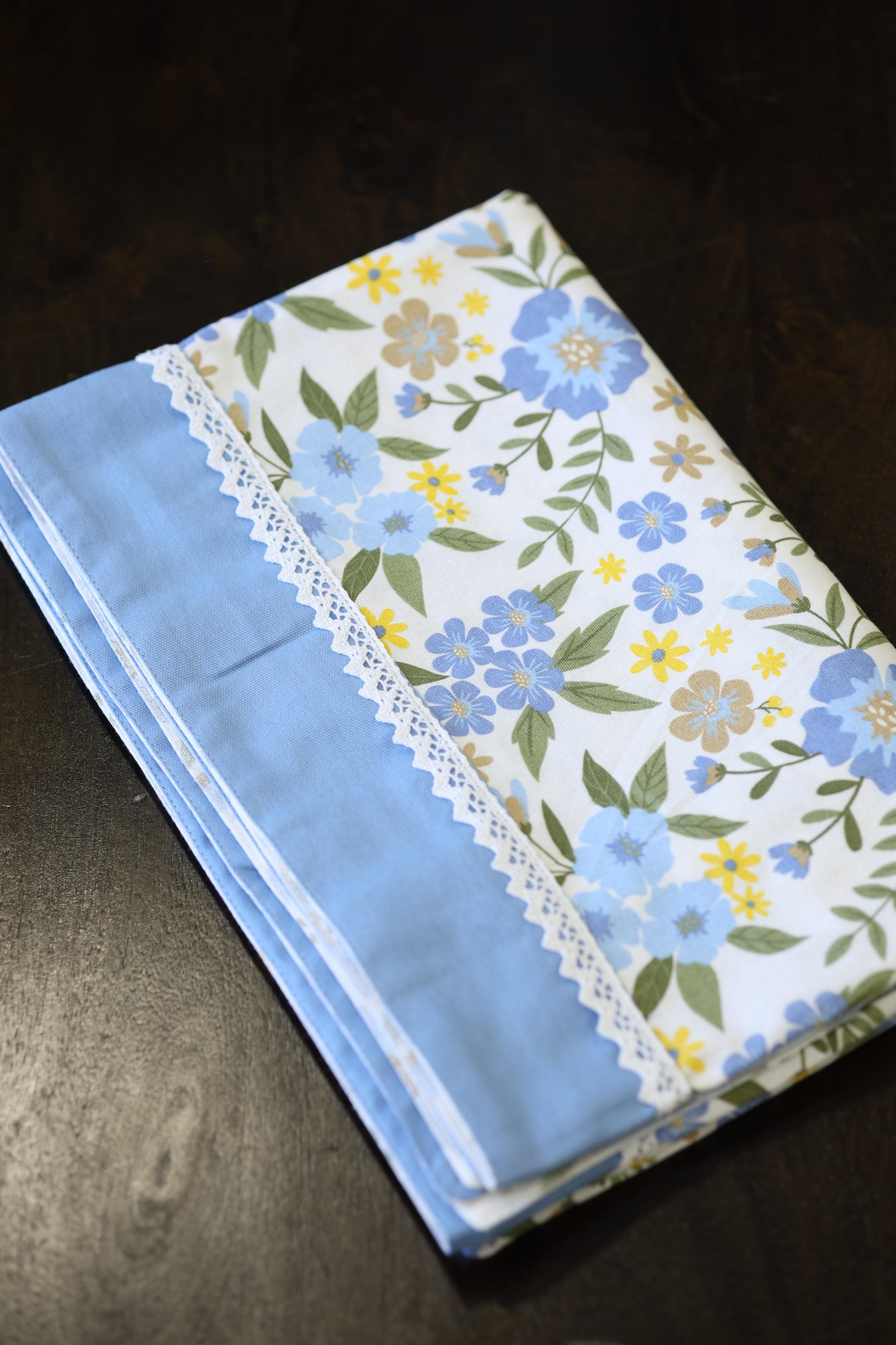 Table cloths -  6 seater printed table cloth