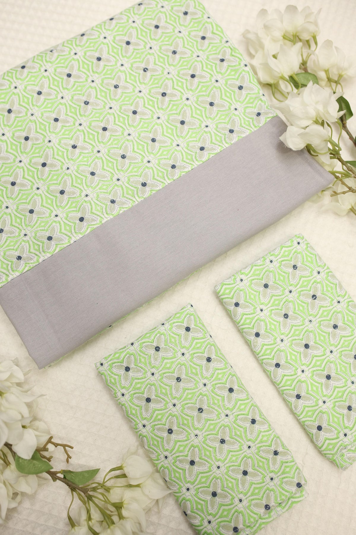 Bedsheets-King Daily use border bedsheets