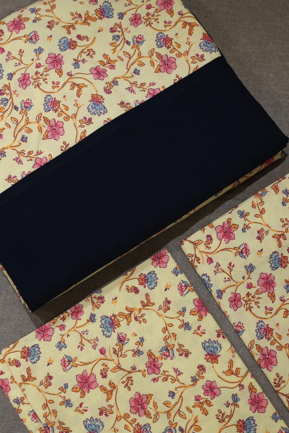 Bedsheets - King Daily use border bedsheets