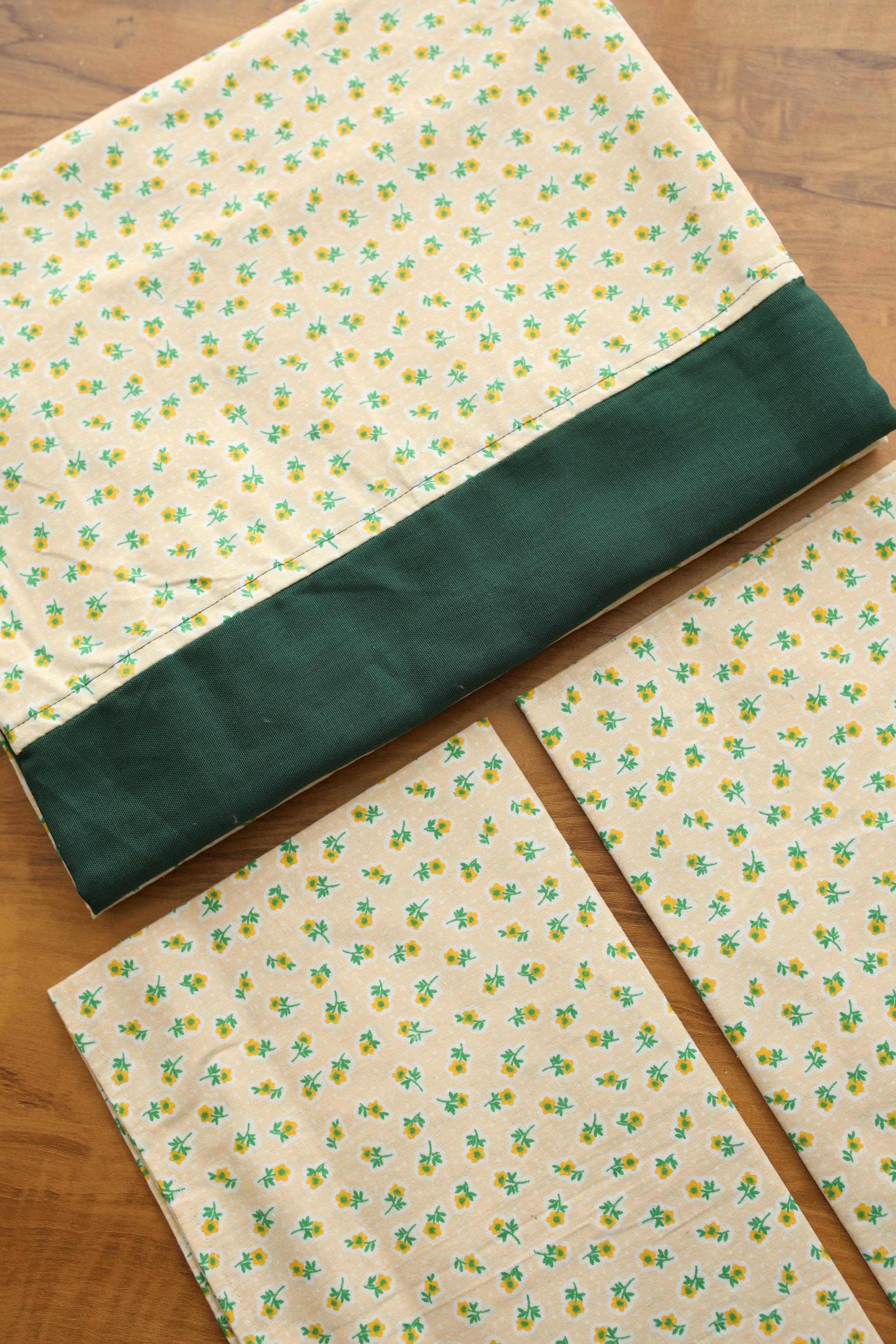 Bedsheets - Queen daily use border bedsheets