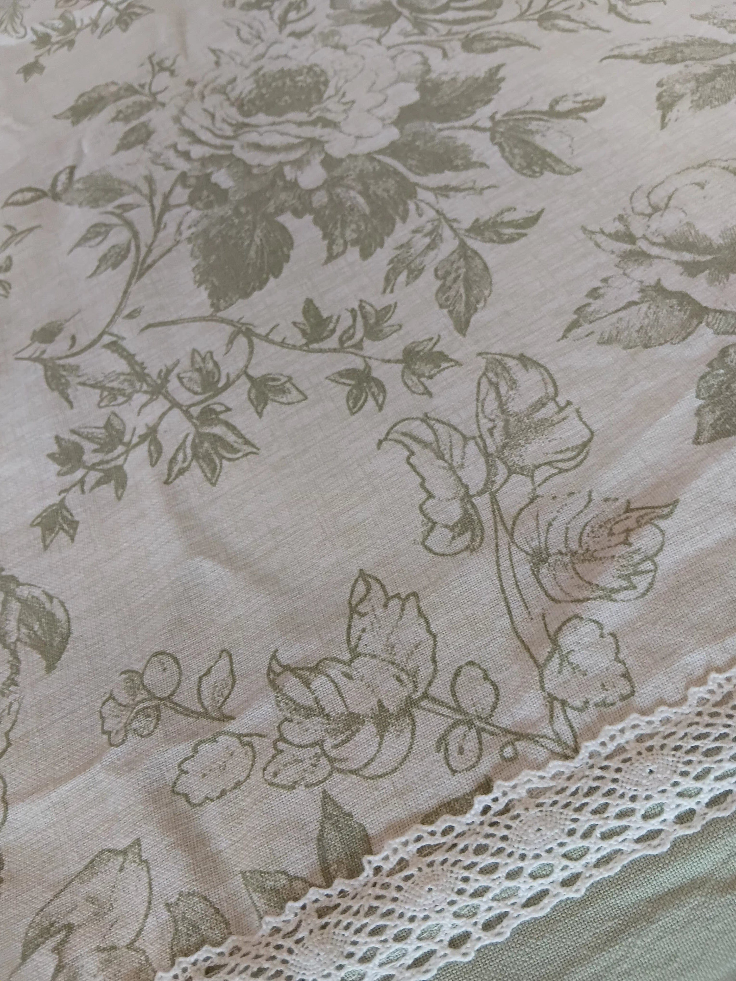 Table cloths - 6 seater