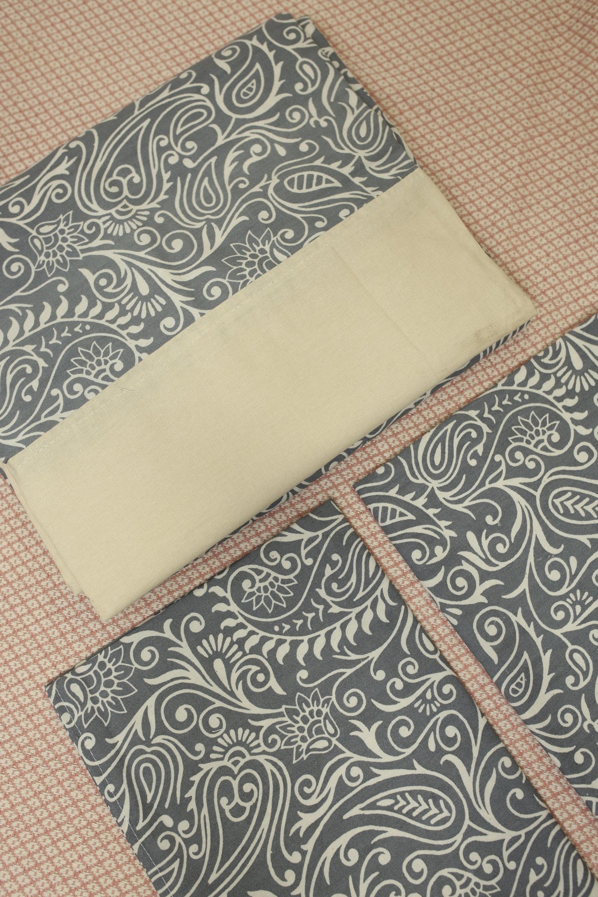 Bedsheets - King daily use border bedsheets