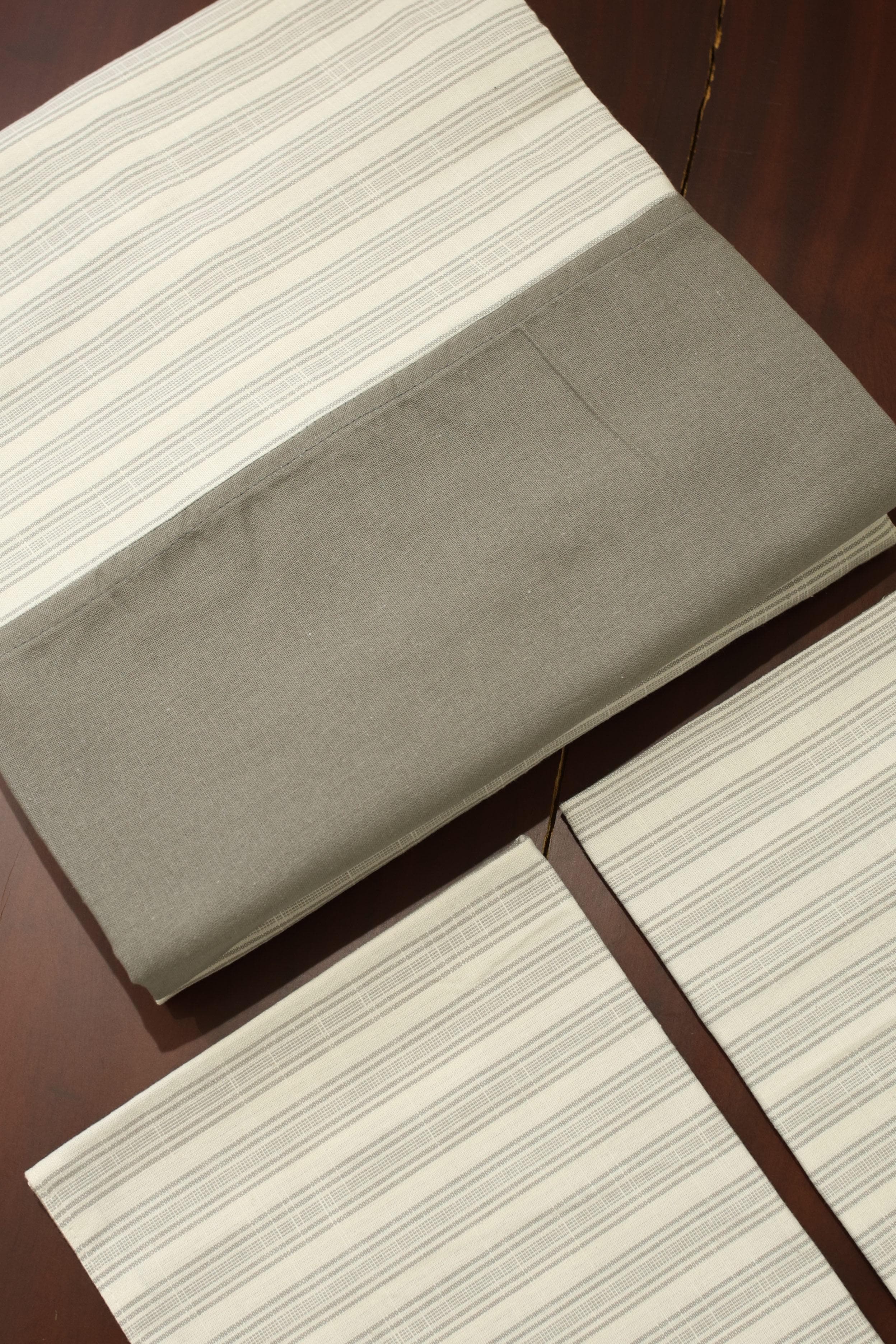 Bedsheets - King Daily use border bedsheets