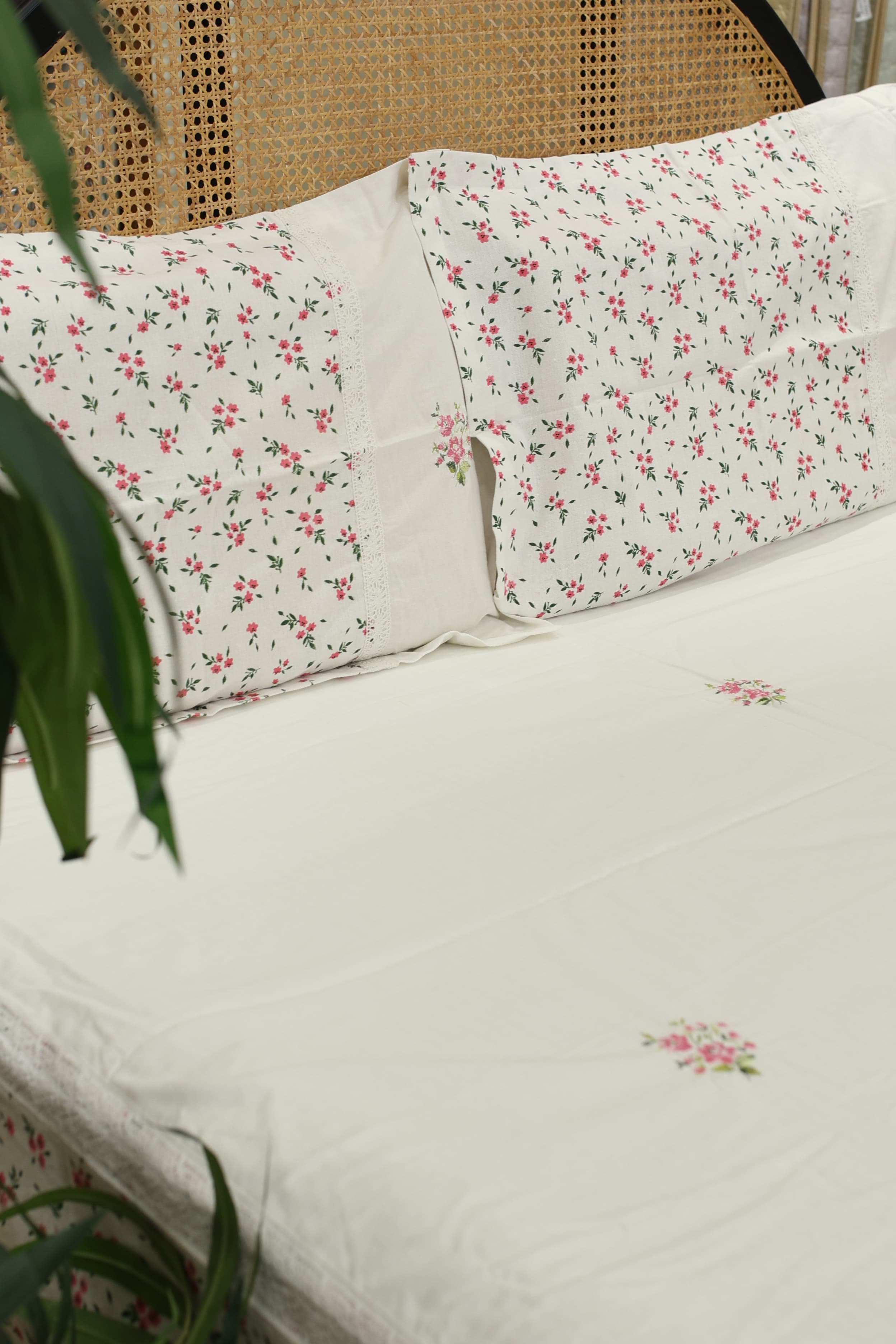 Floral Print & Cross-Stitch Embroidery Handloom Cotton Bedspread Set