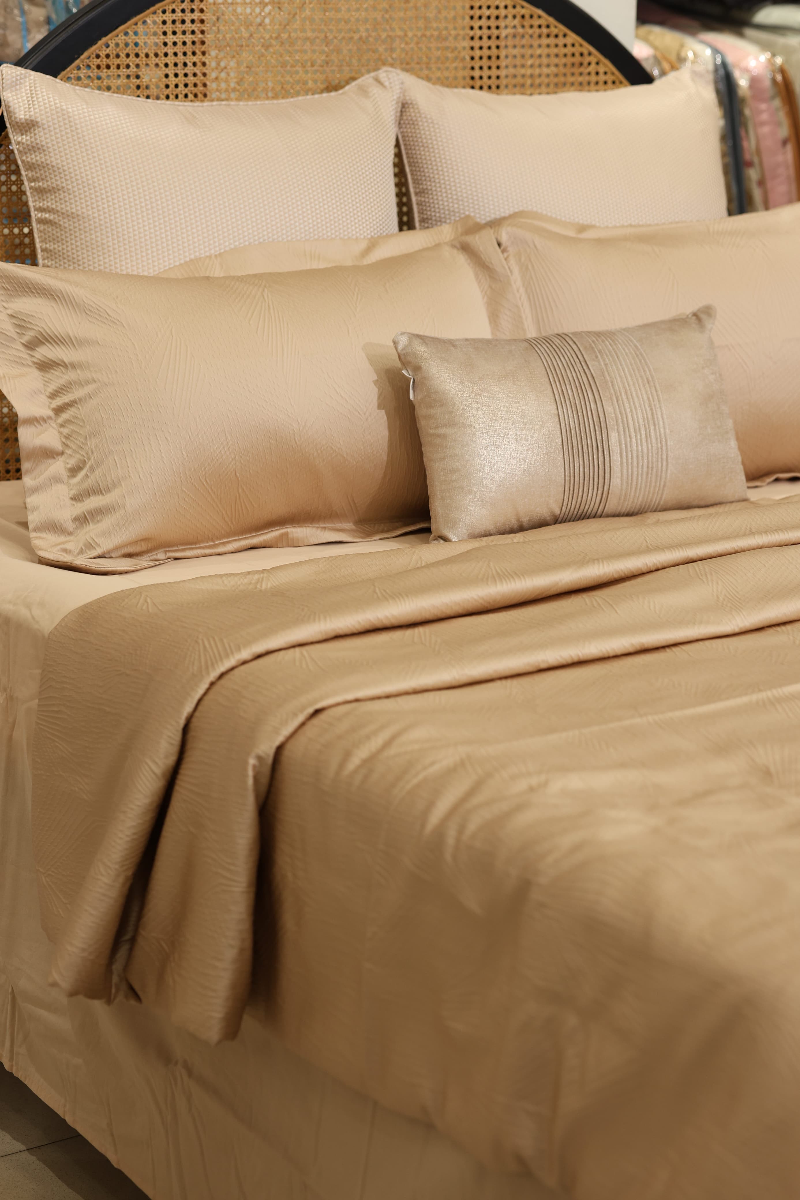 Champagne Luxe Cotton Bed Linen Ensemble with Duvet Cover Ddecor