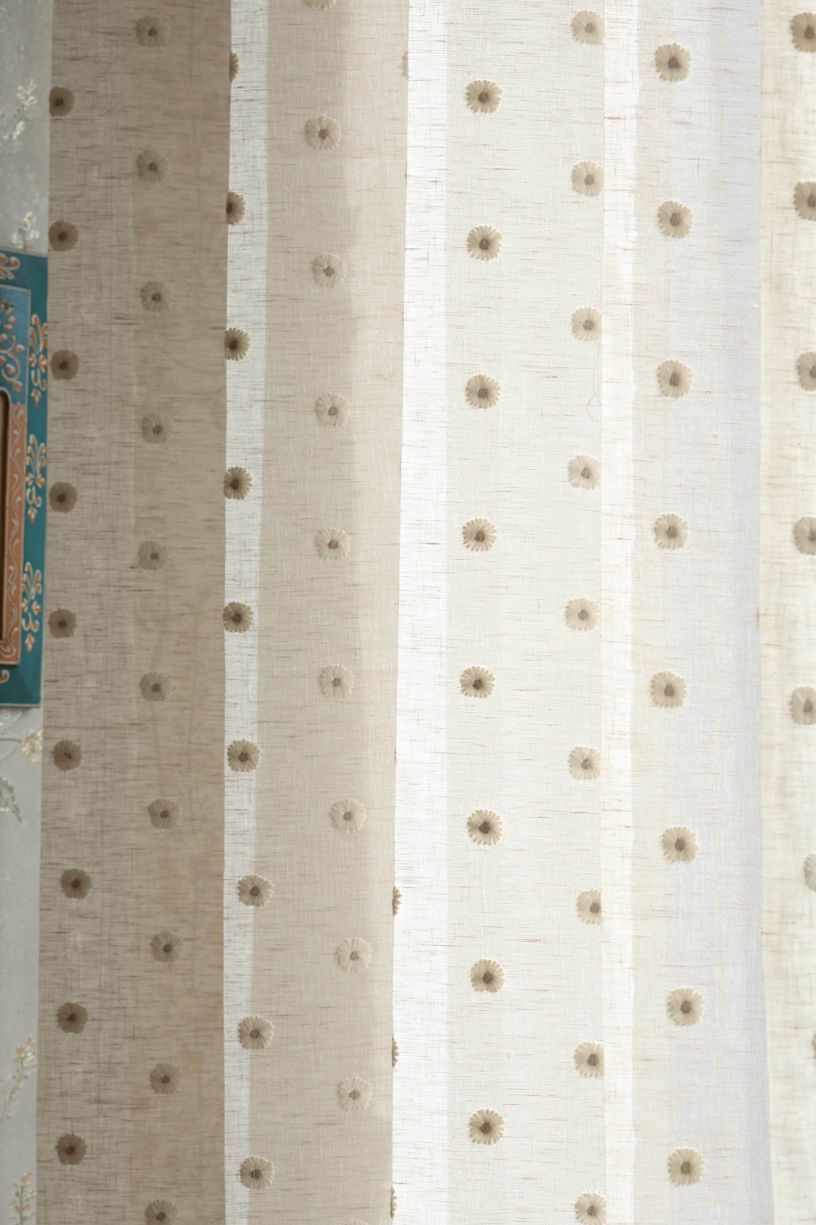 Daisy Sheer Premium embroidery Sheer Curtain : Cream/ off