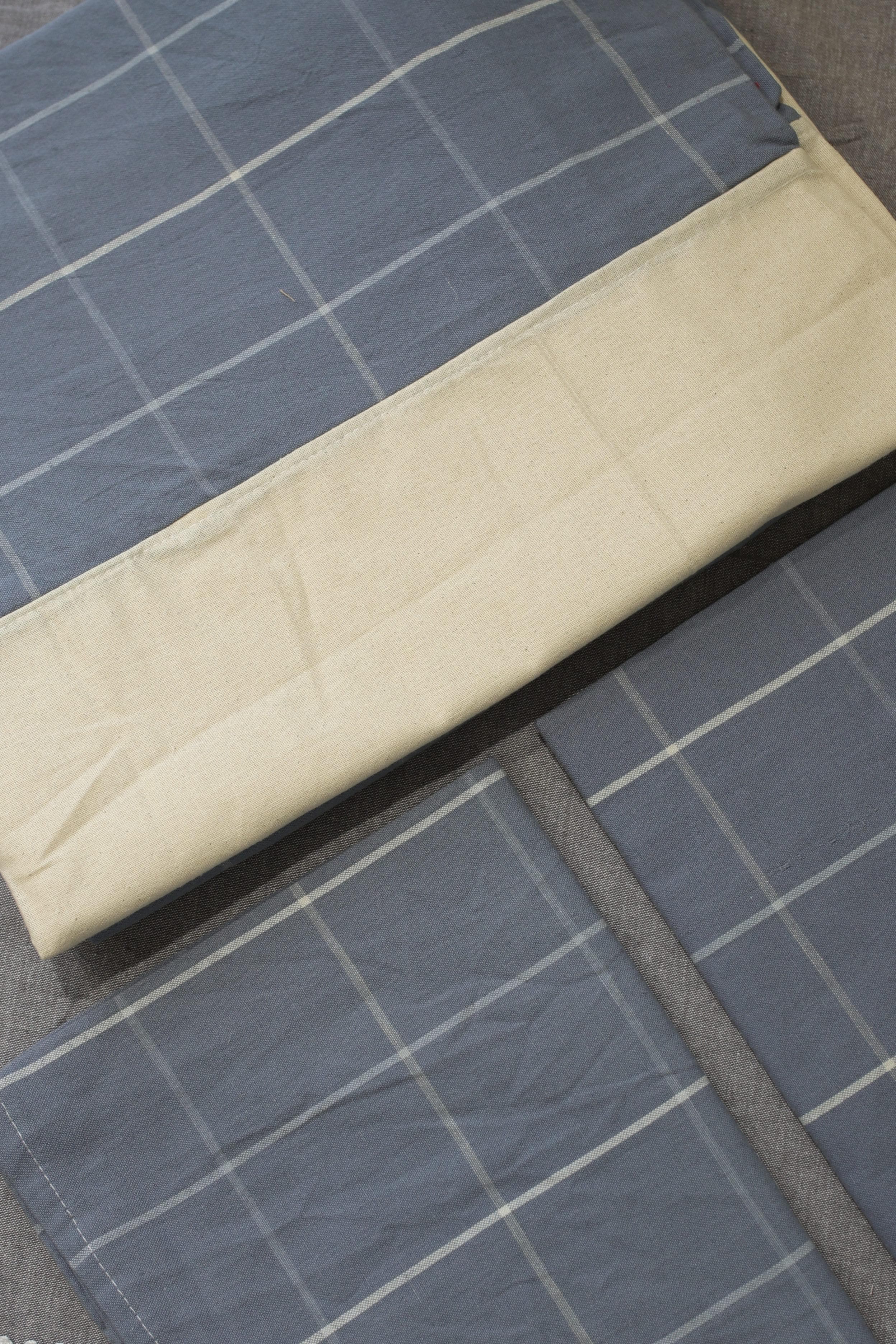 Bedsheets - Queen daily use border bedsheets