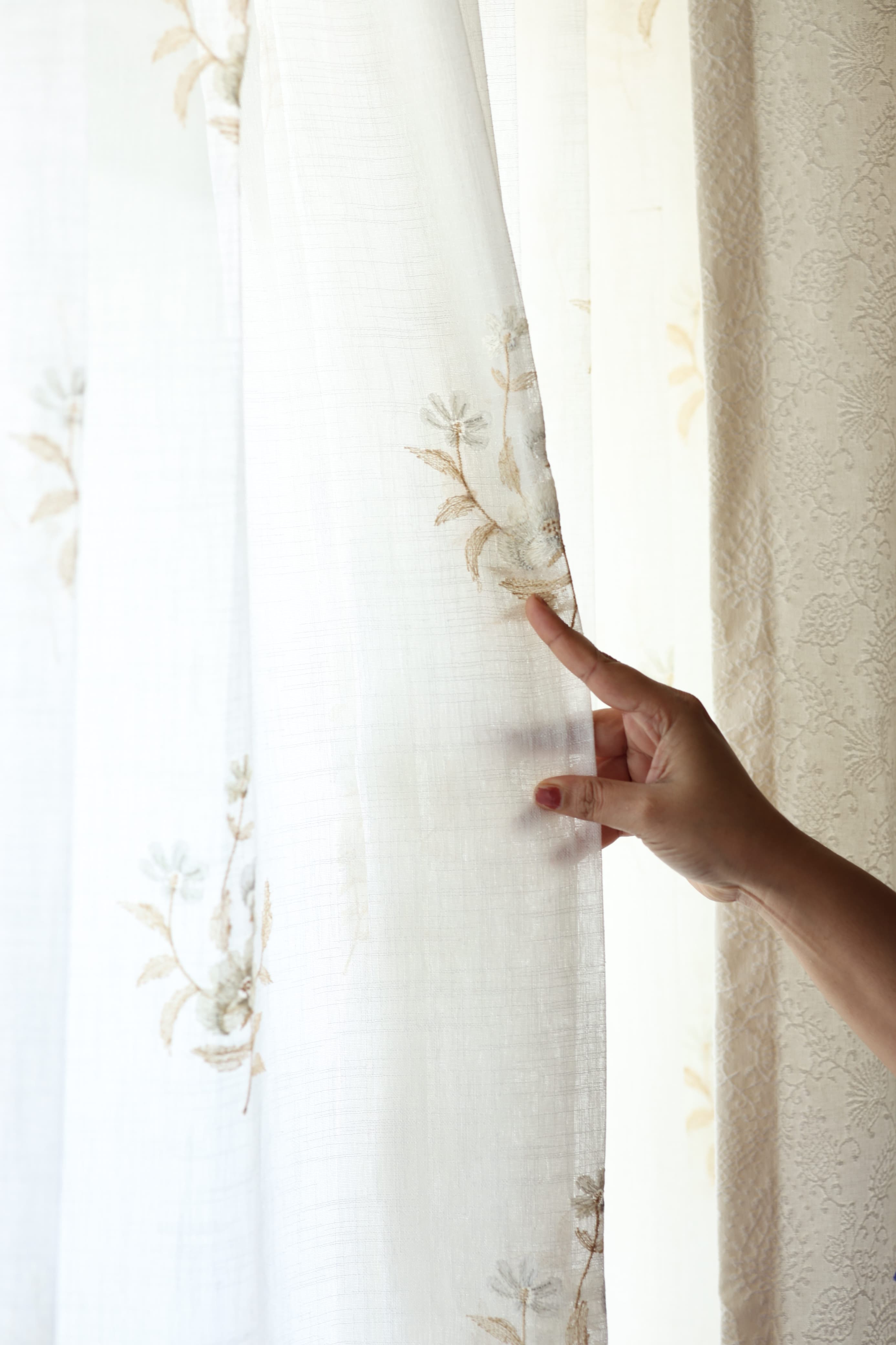 Floral embroidery sheer Curtain : Valley shine