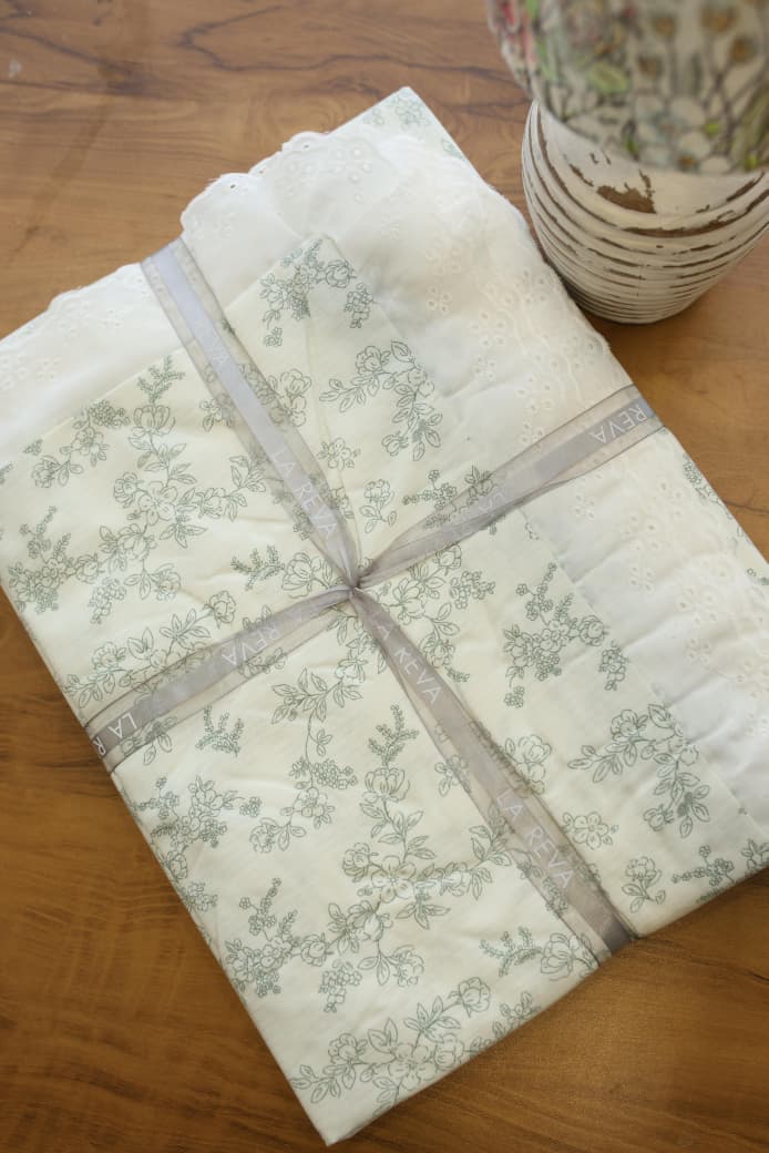 Bedsheets - King soft cotton lace bedsheets majestic