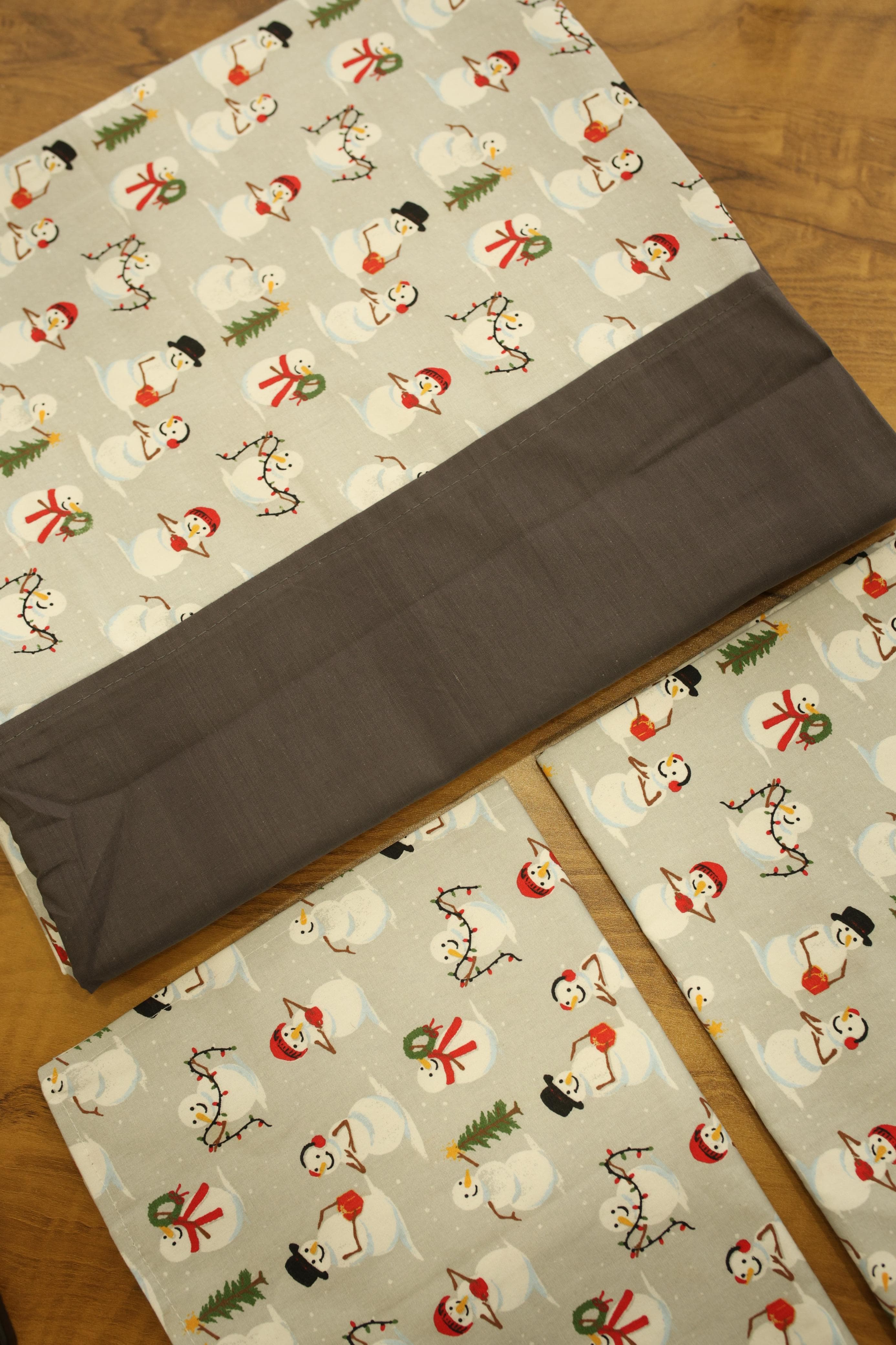 Bedsheets - Queen daily use border bedsheets