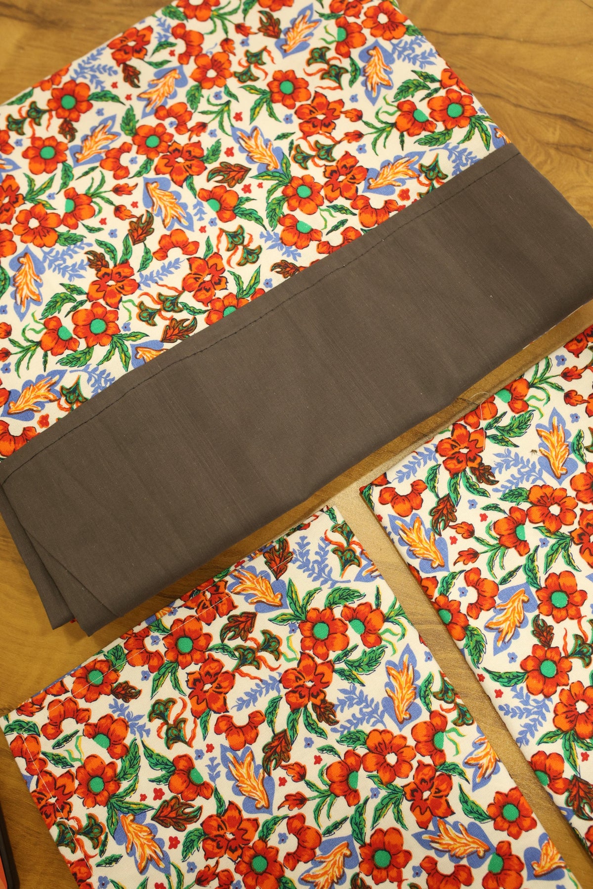 Bedsheets - Queen daily use border bedsheets
