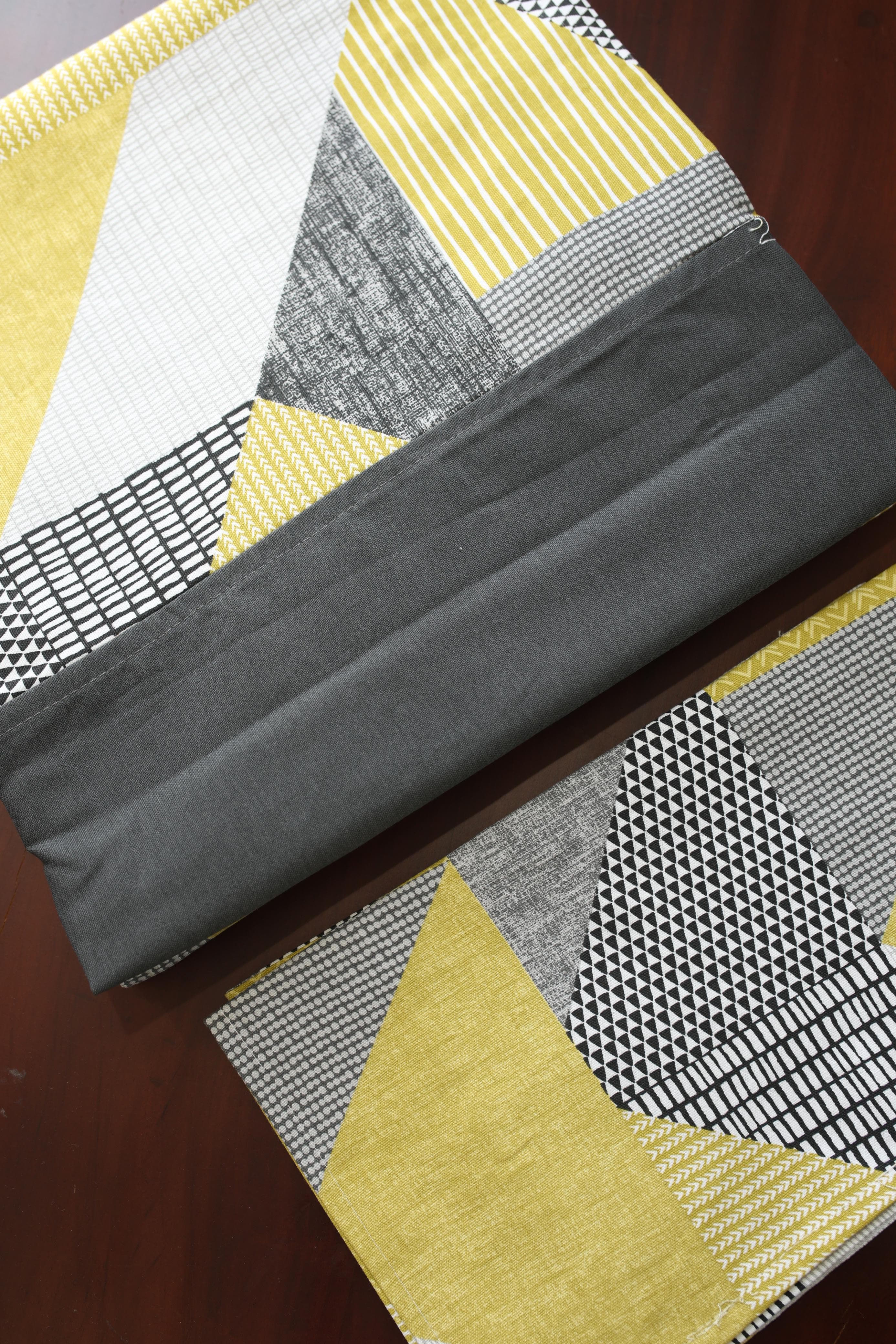 Bedsheets - Queen daily use border bedsheets