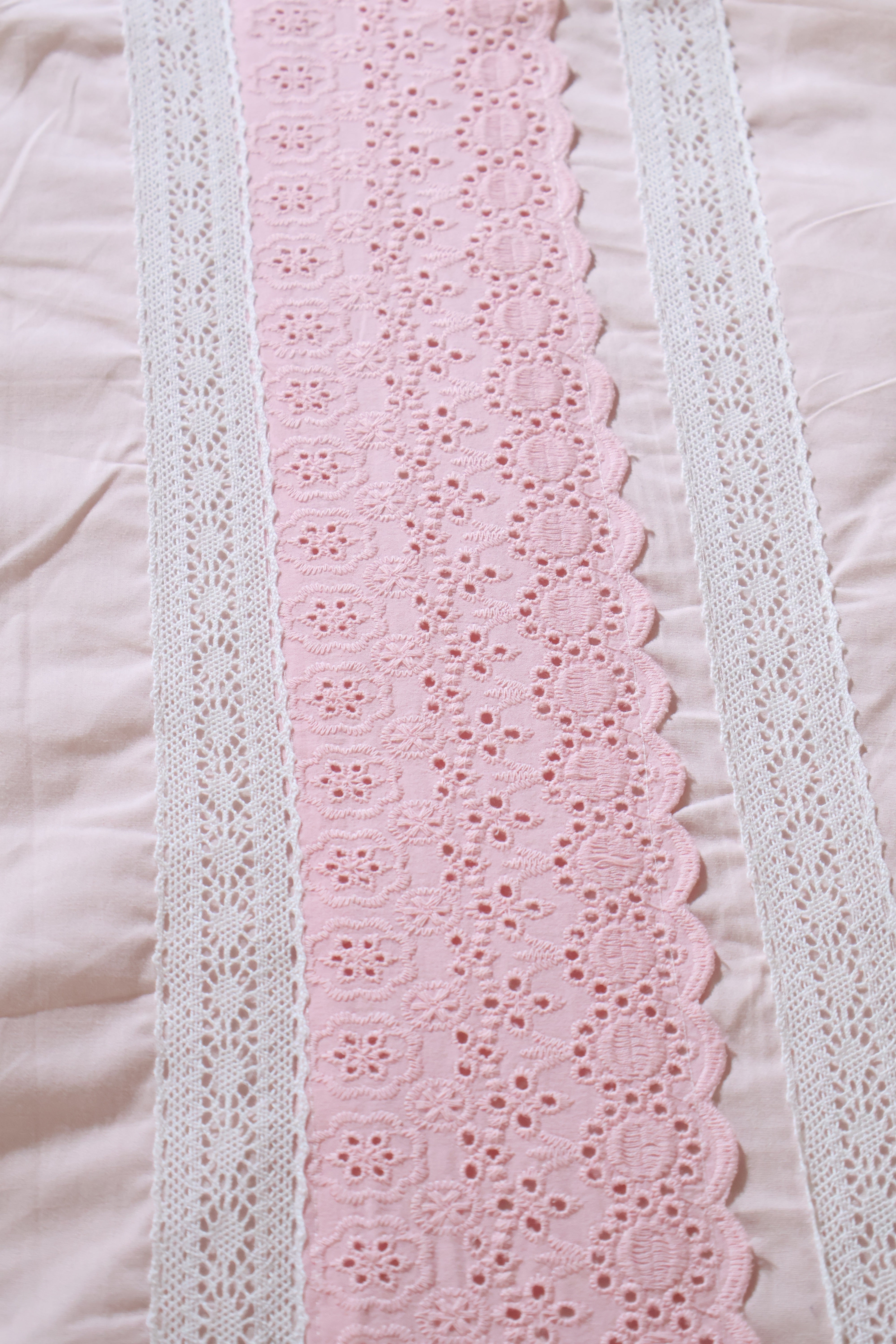 Bedsheets - Premium designer king bedsheets dd lace