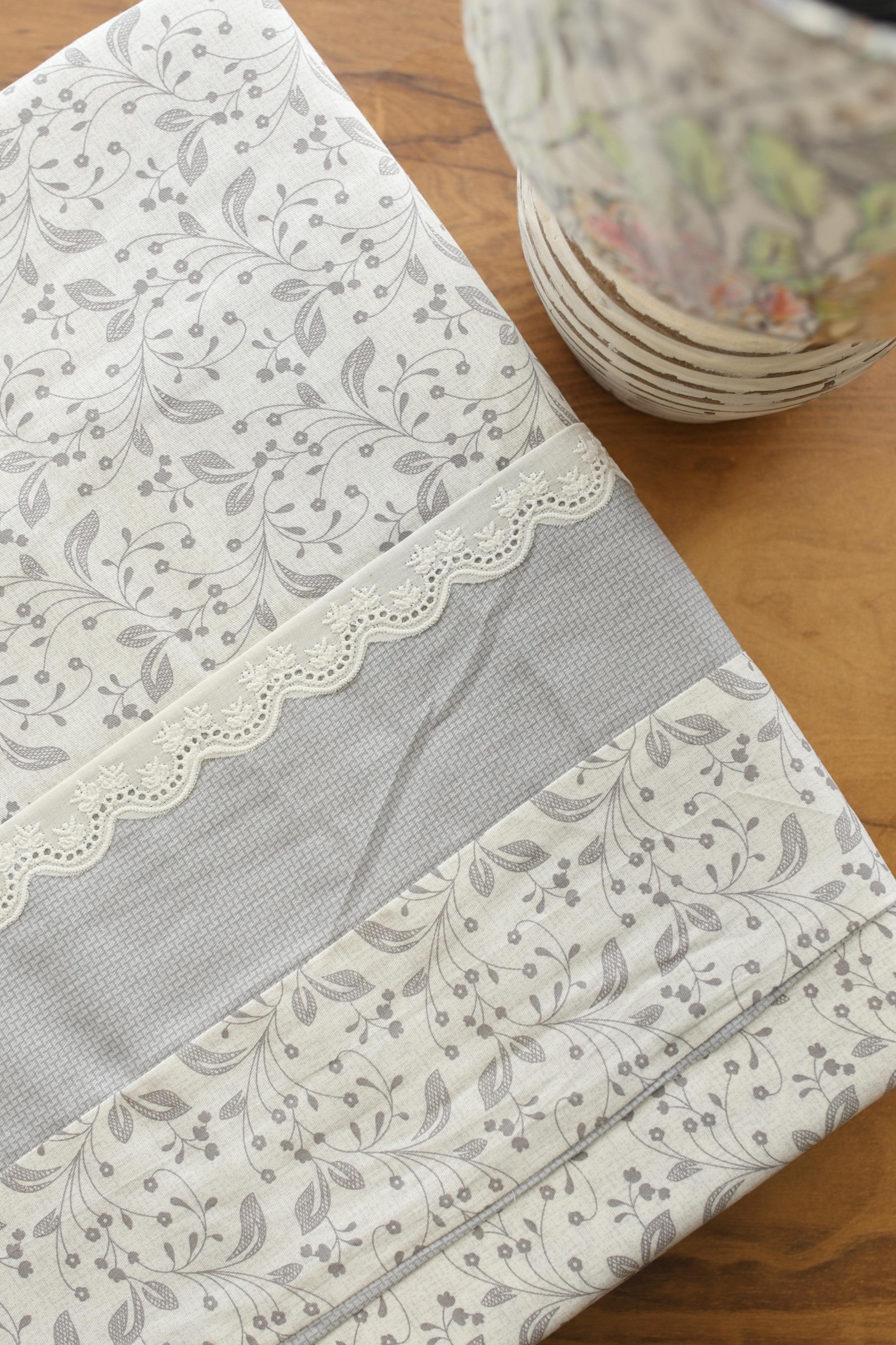 Bedsheets - Premium King cotton lace bedsheets majestic