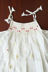 Kids smocked dress 10-12 Month