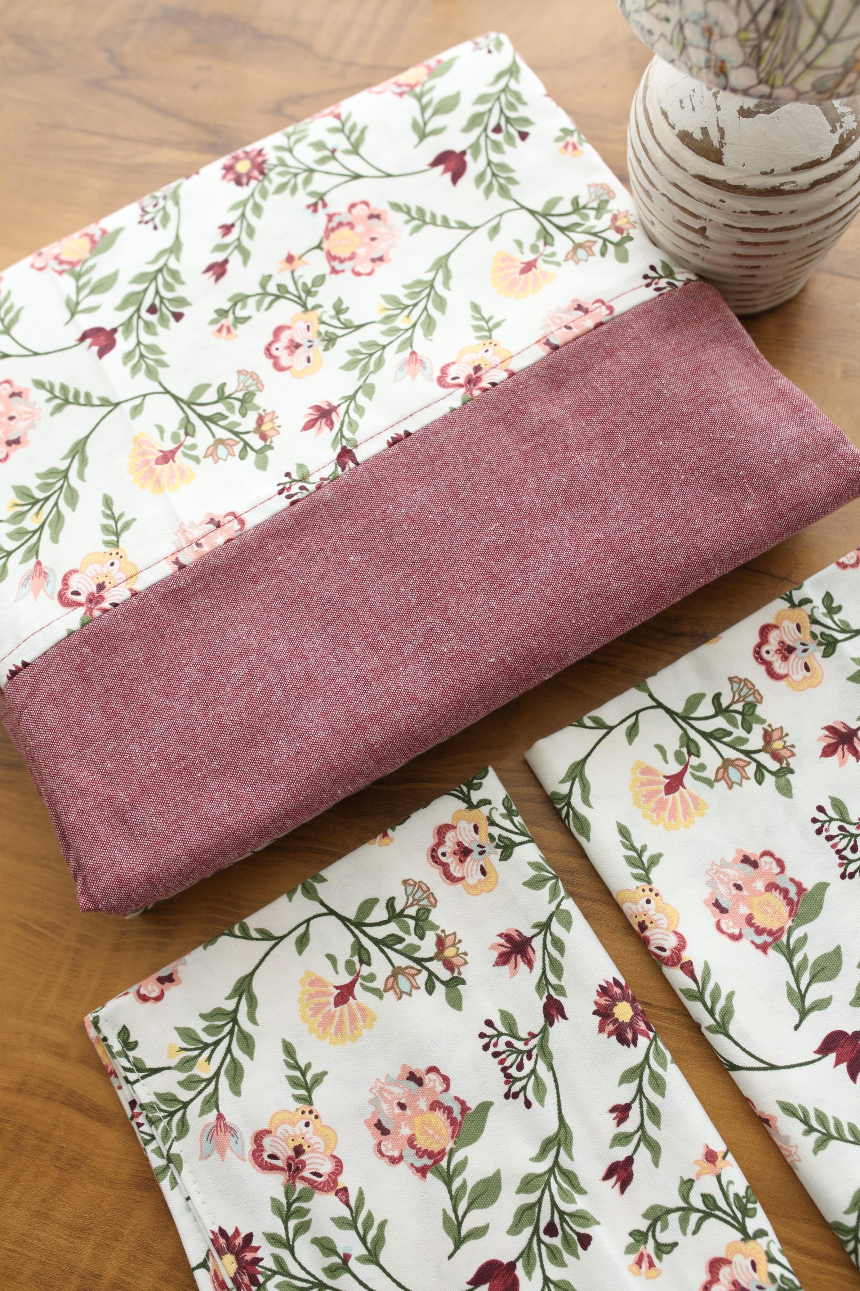 Bedsheets - King daily use border bedsheets