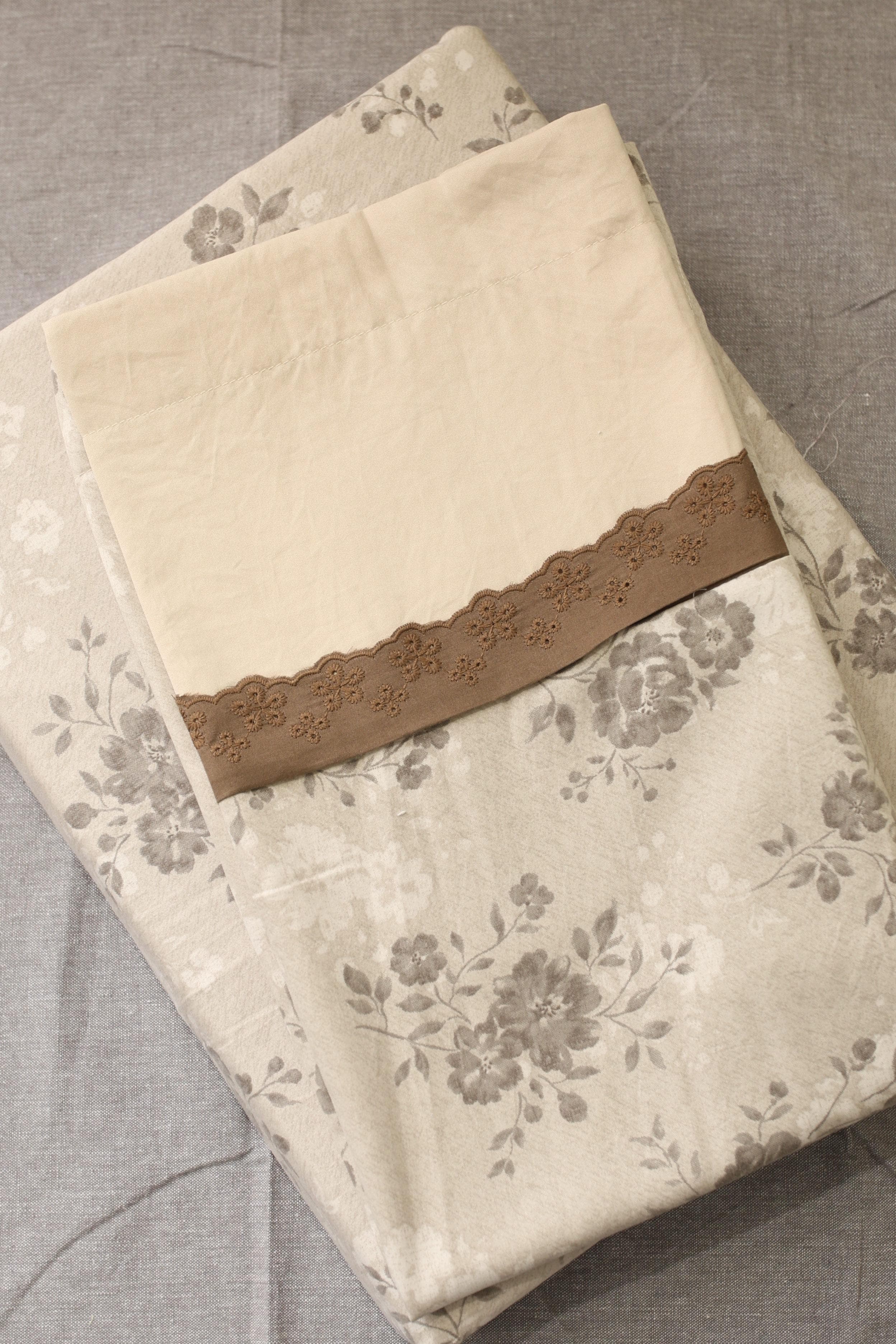 Bedsheets - King soft cotton lace bedsheets majestic