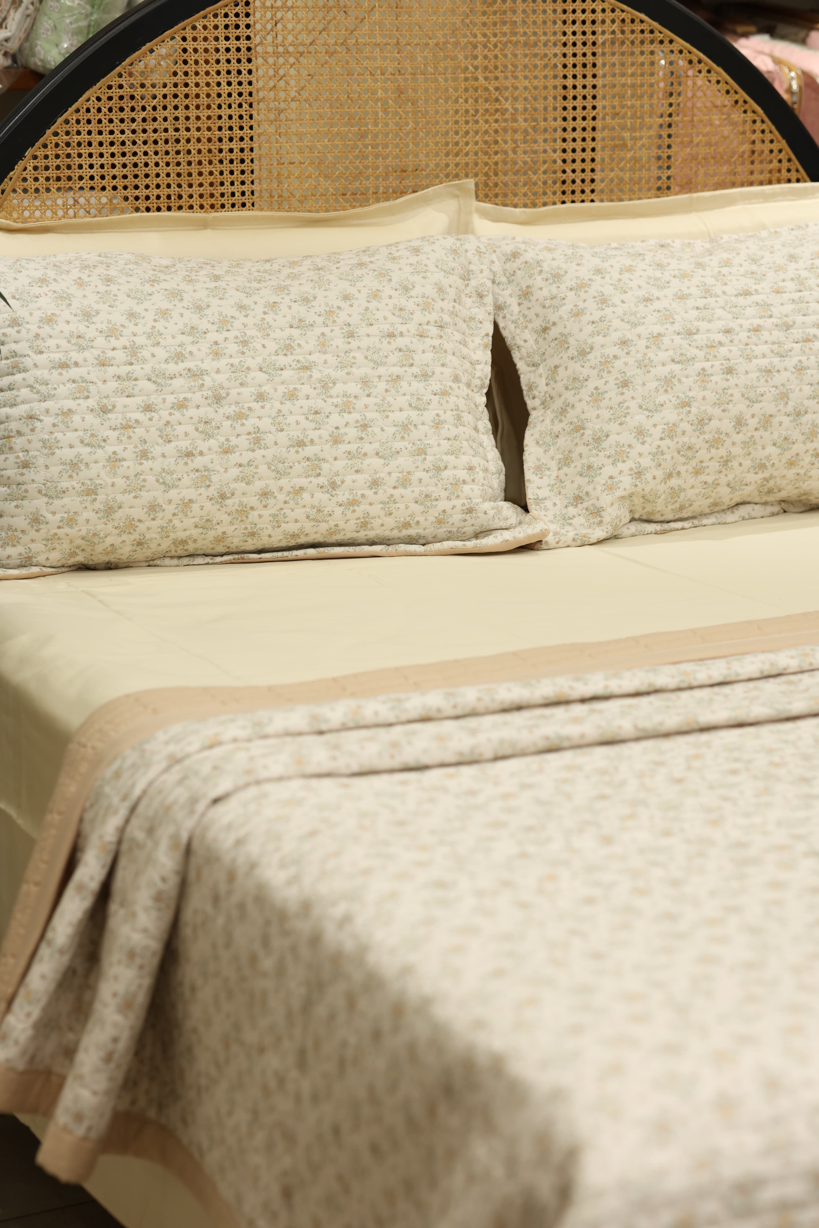 Premium bedcover