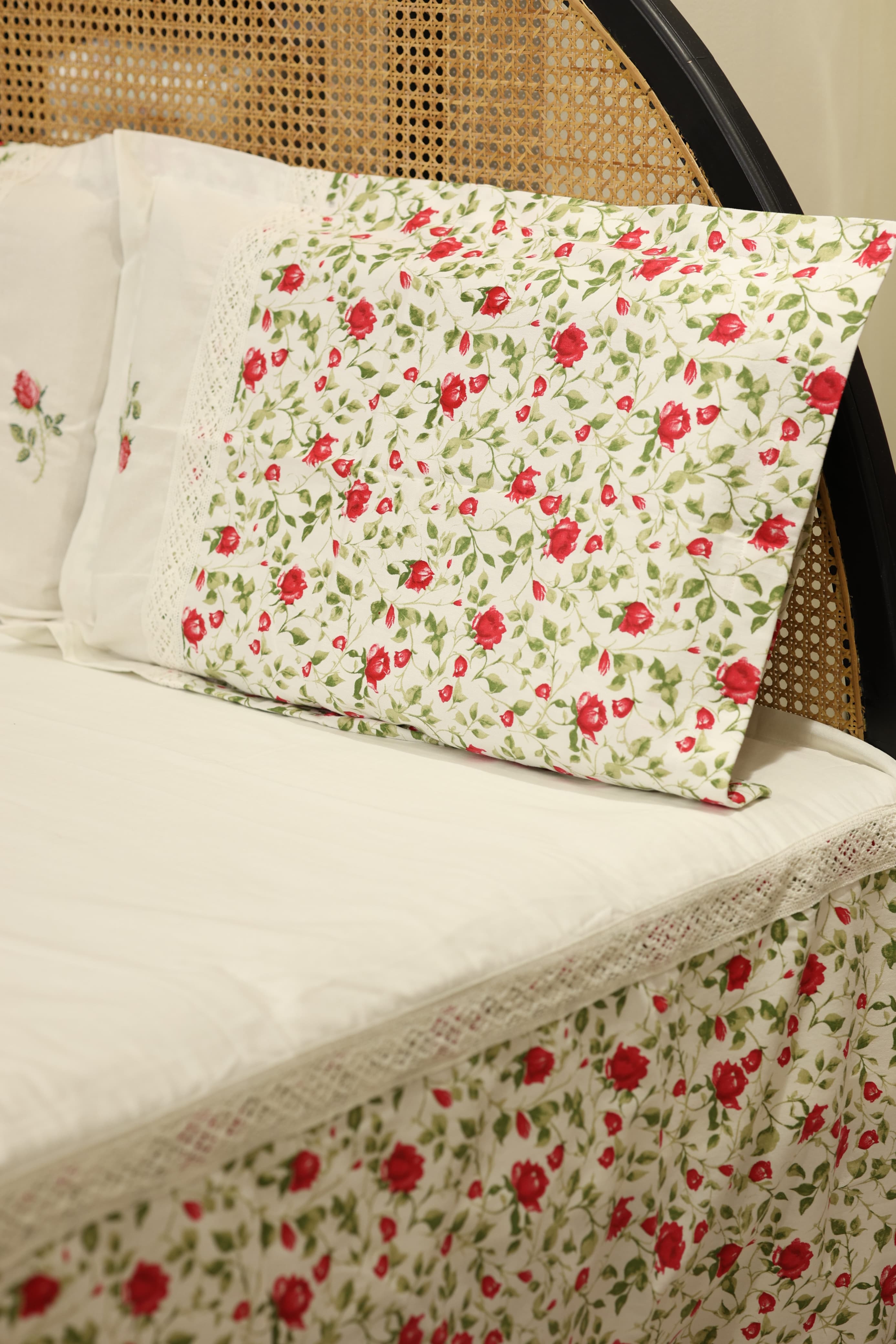 Premium Cross stitch Embroidery Cotton King Size Bedspread Set Cottage collections 1