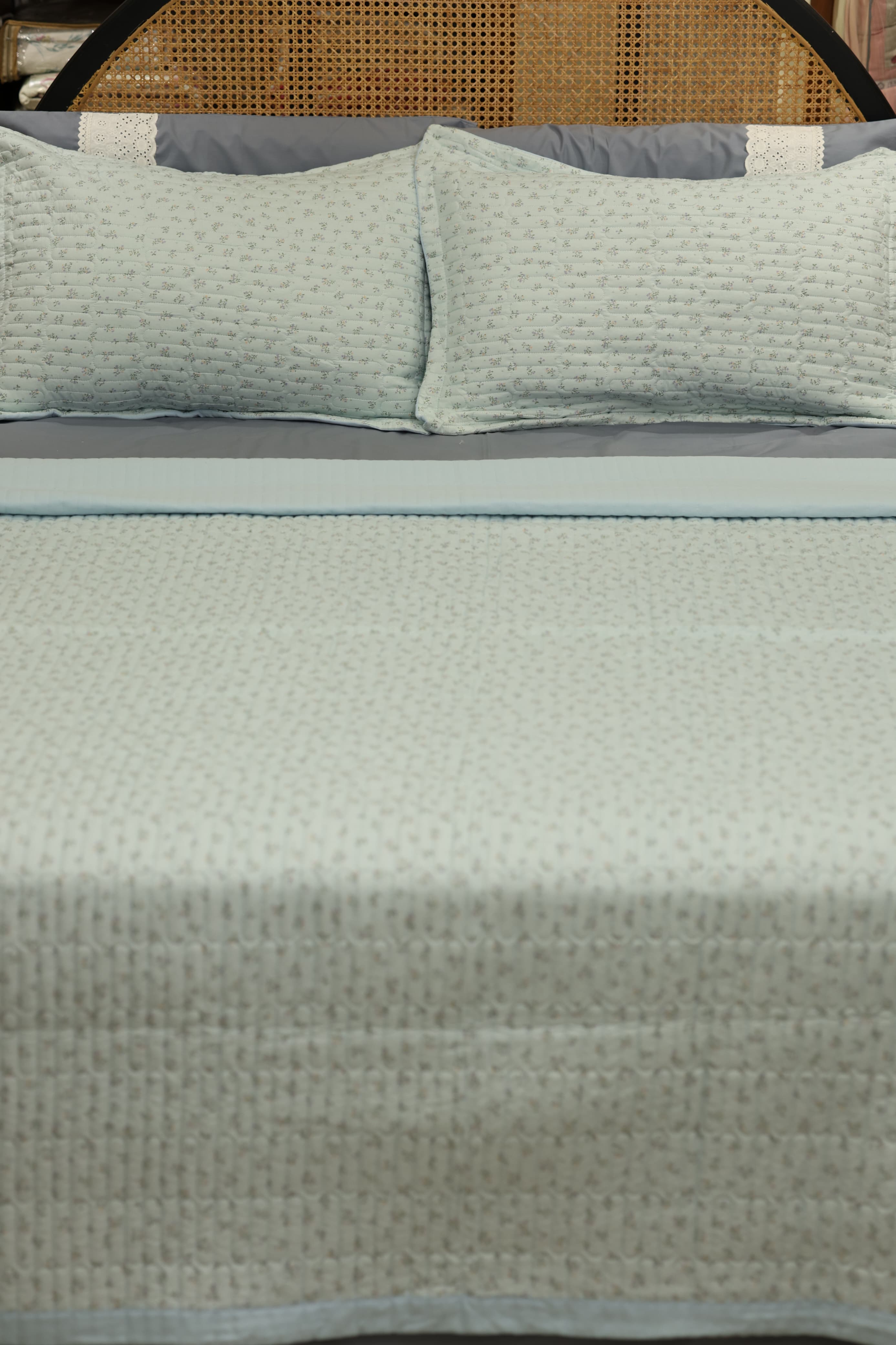 Premium bedcover