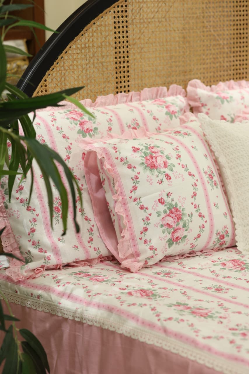 Bedsheets - Premium Queen floral printed lace bedsheet with cushion covers Rosebud