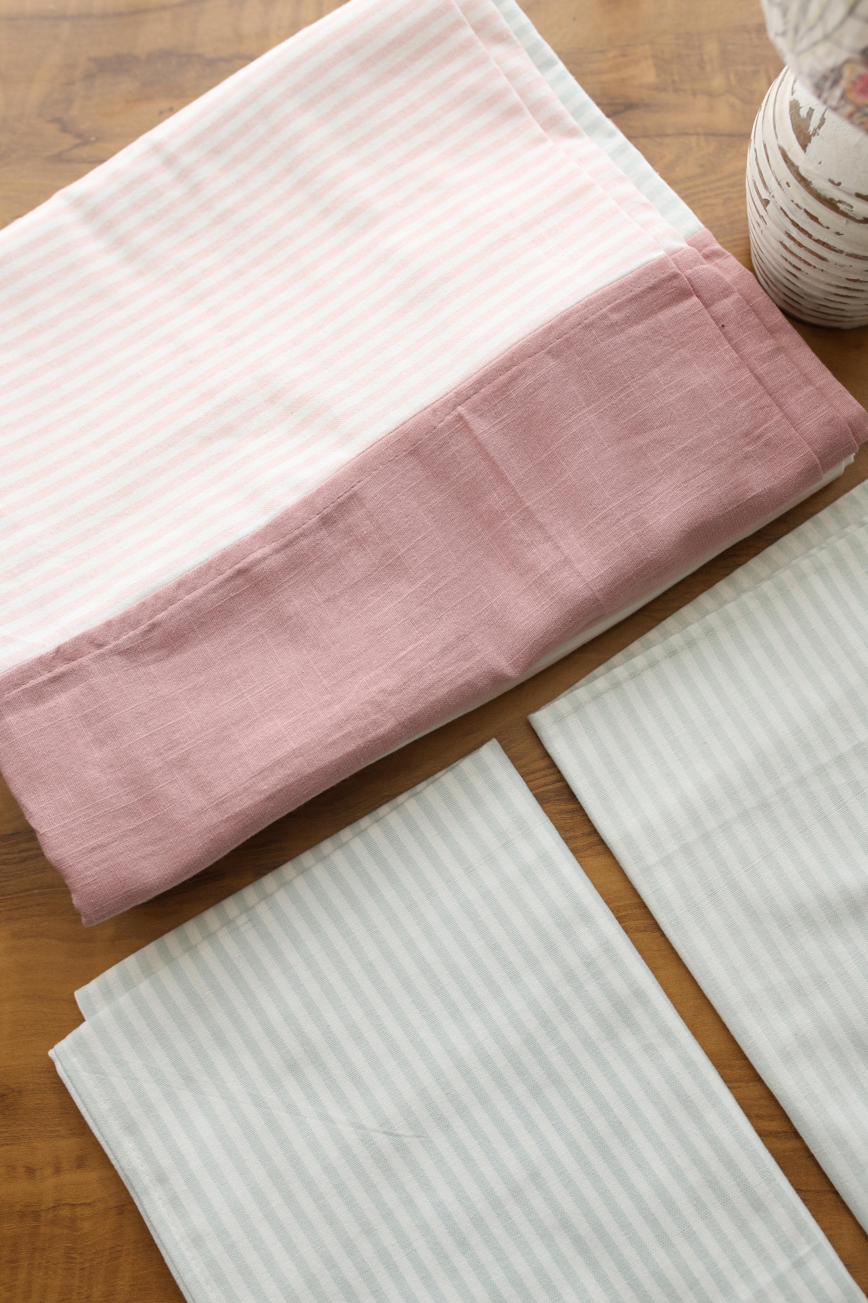 Bedsheets - Queen daily use border bedsheets