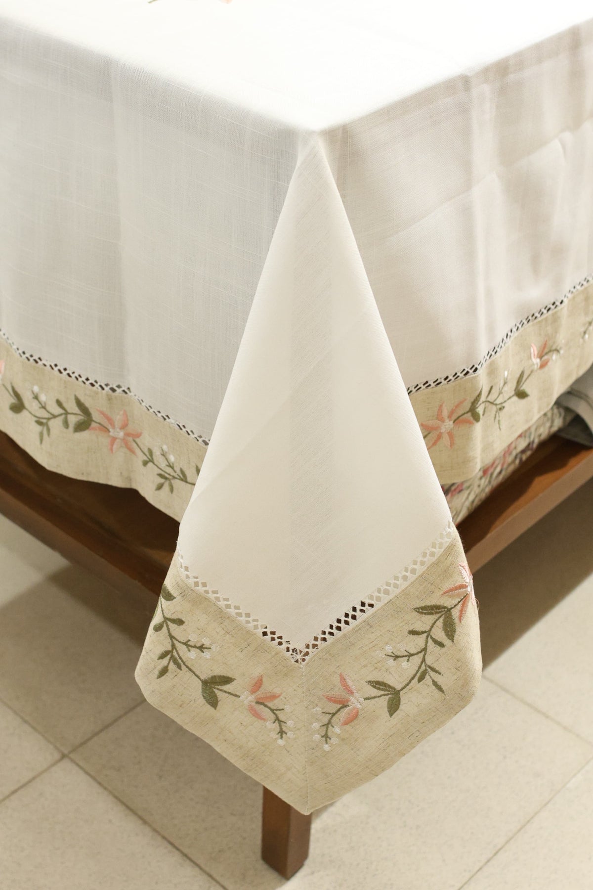 Floral Embroidery White 6 - Seater Tablecloth (60x90 Inches)