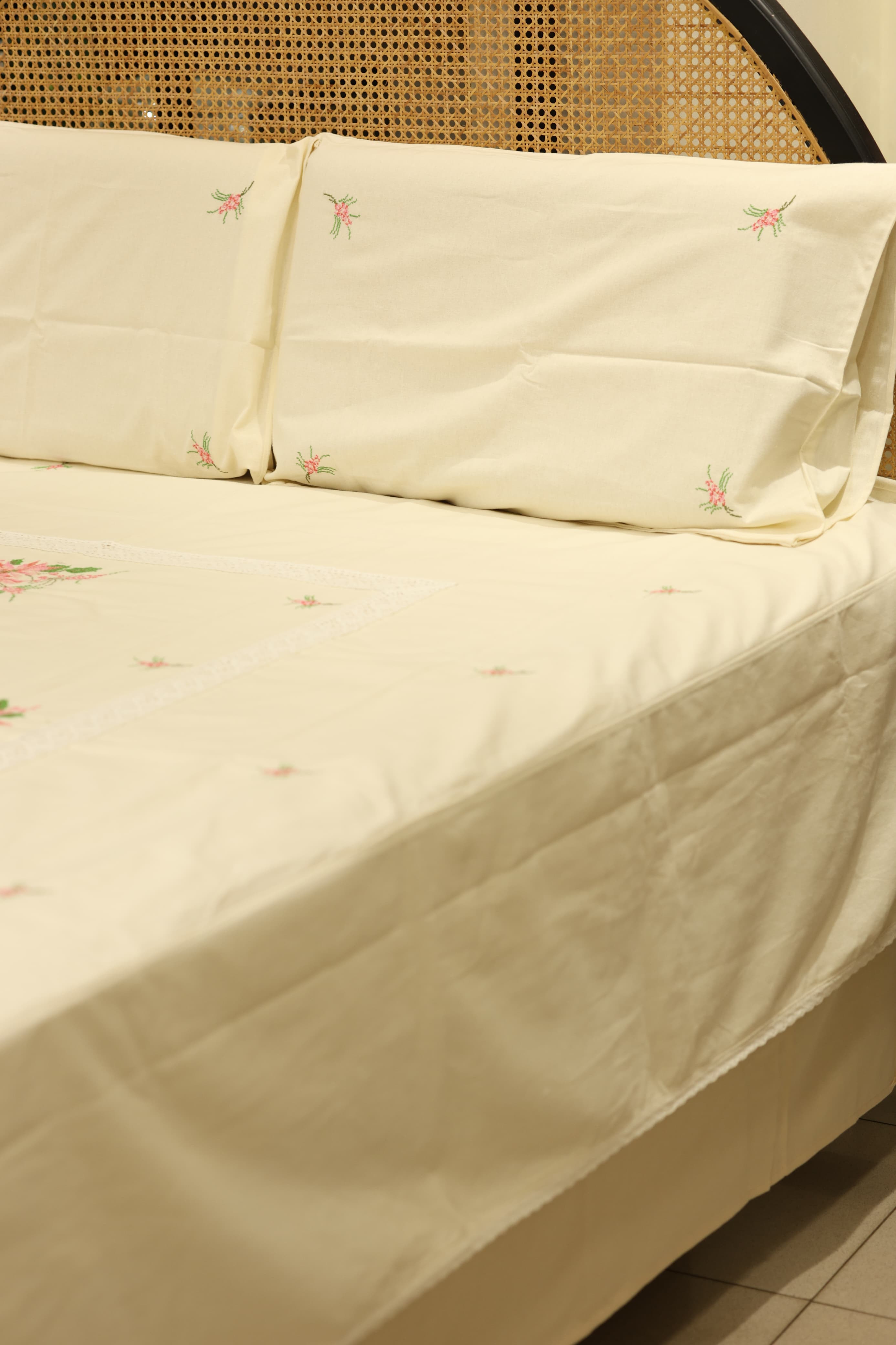 Premium Cross stitch Embroidery Cotton King Size Bedspread Set