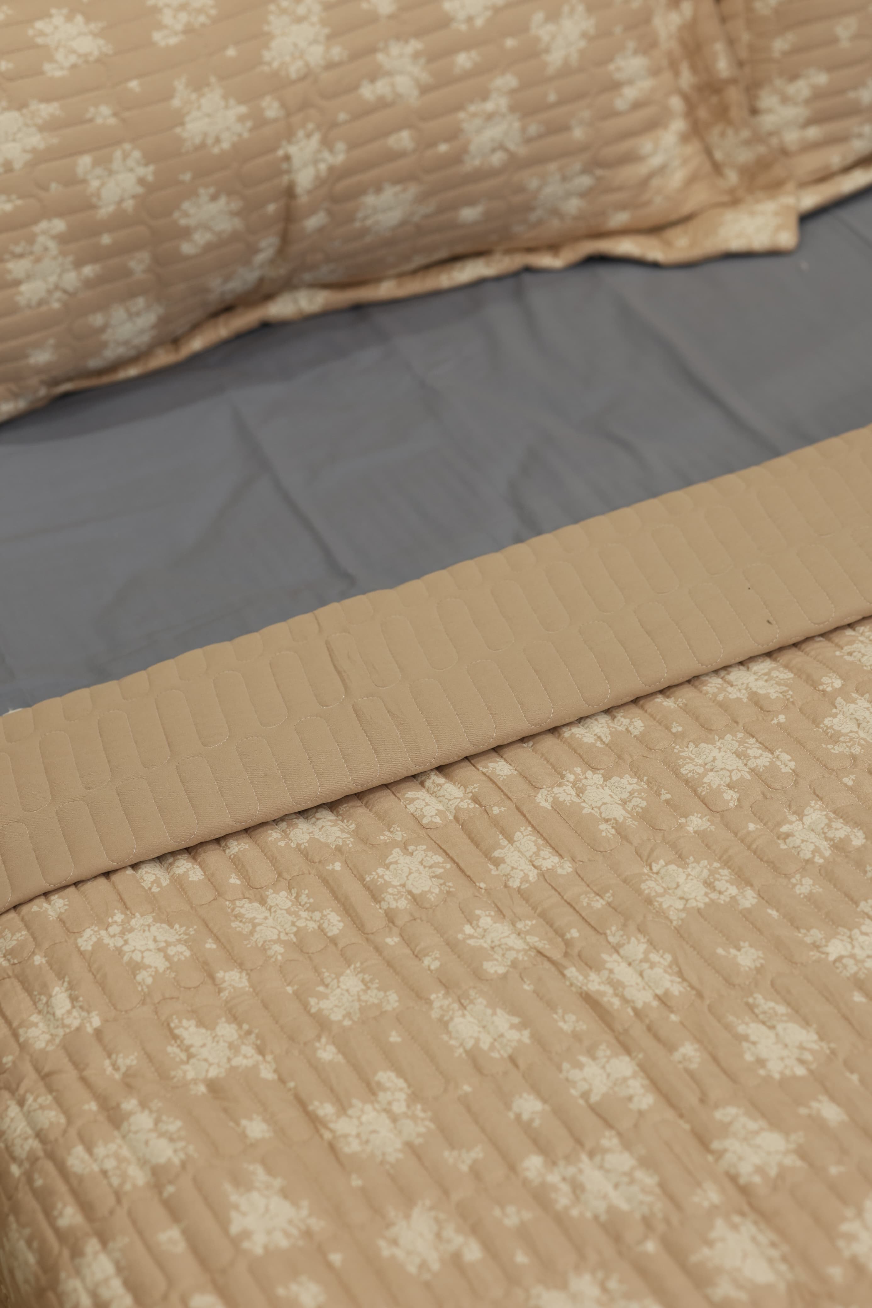 Premium bedcover
