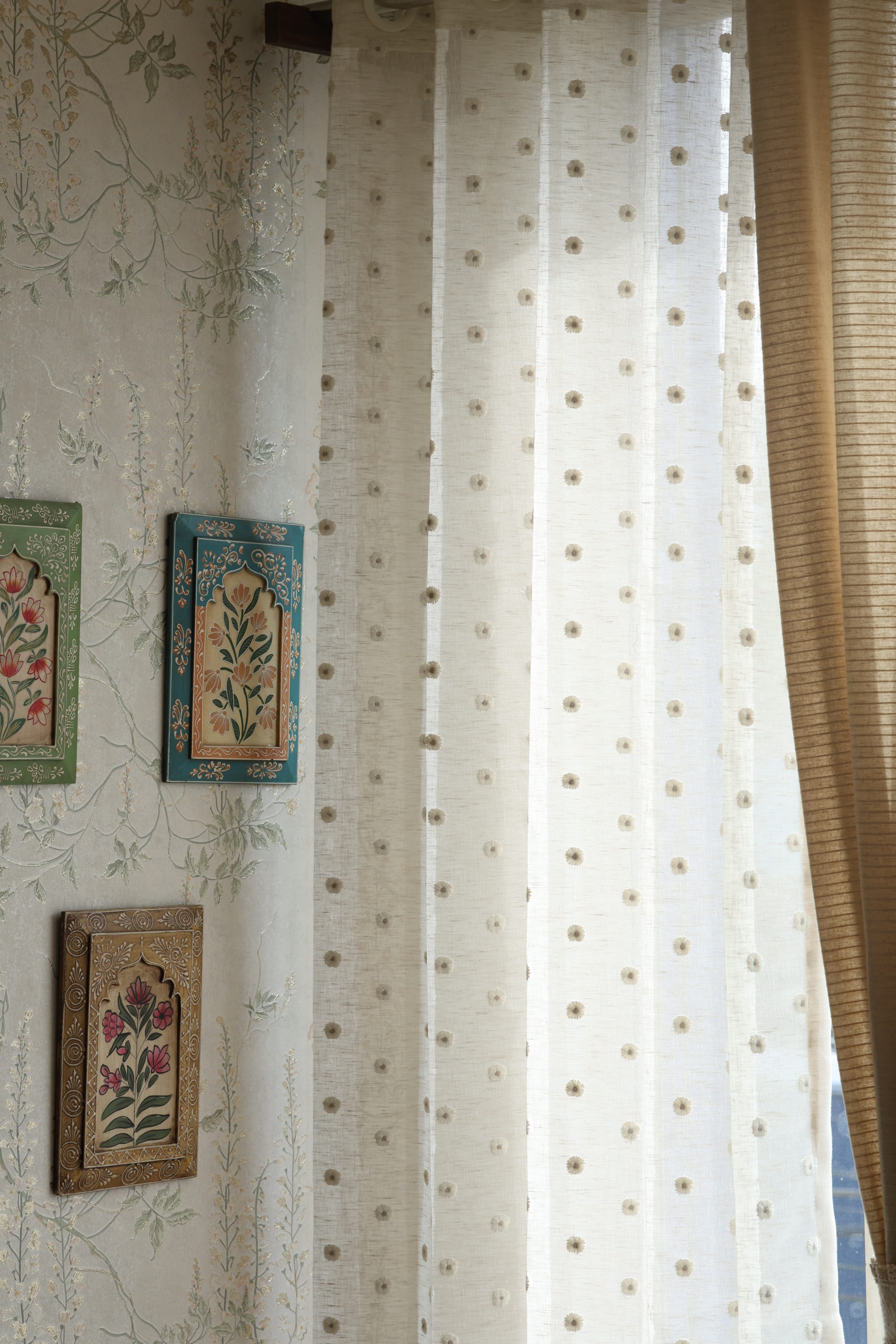Daisy Sheer Premium embroidery Sheer Curtain : Cream/ off