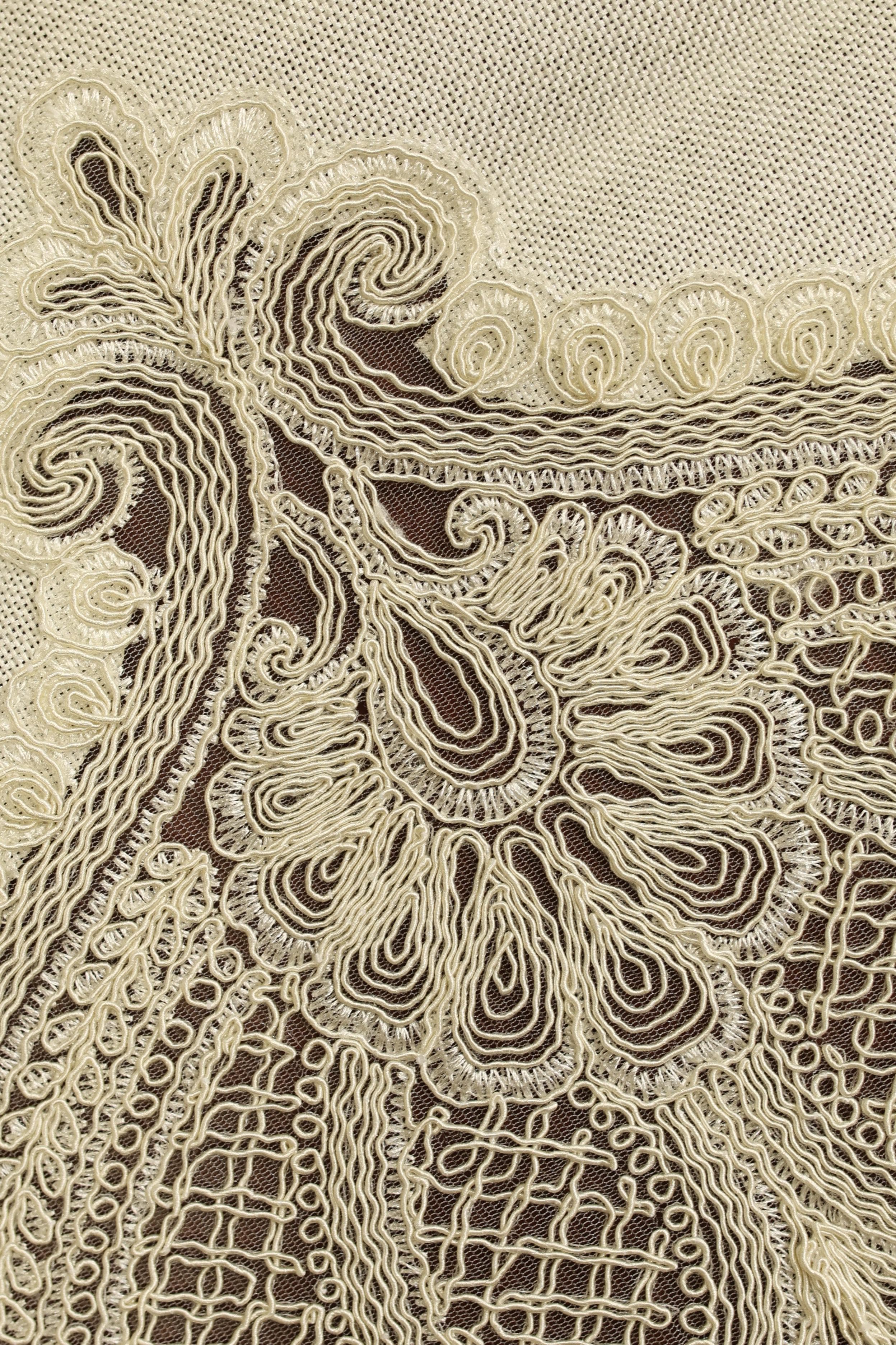 Table Runner - Silky runner - 6 seater