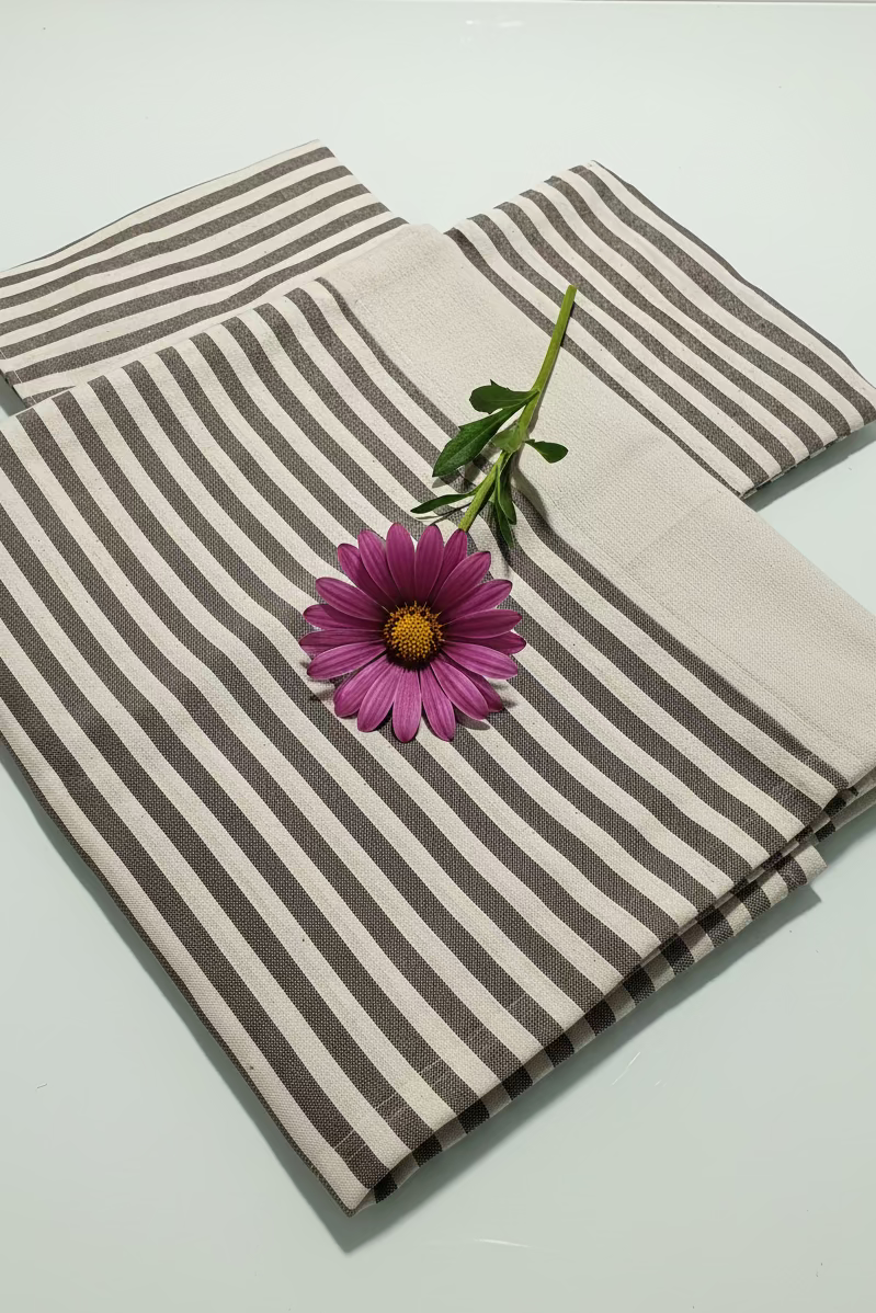 Bedsheets-Queen daily use border bedsheets