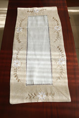 Table Runner - embroidery / Table centre