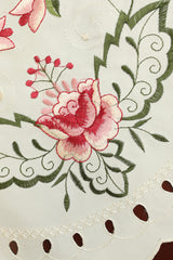 Teapoy Runner - Silky runner / table centre