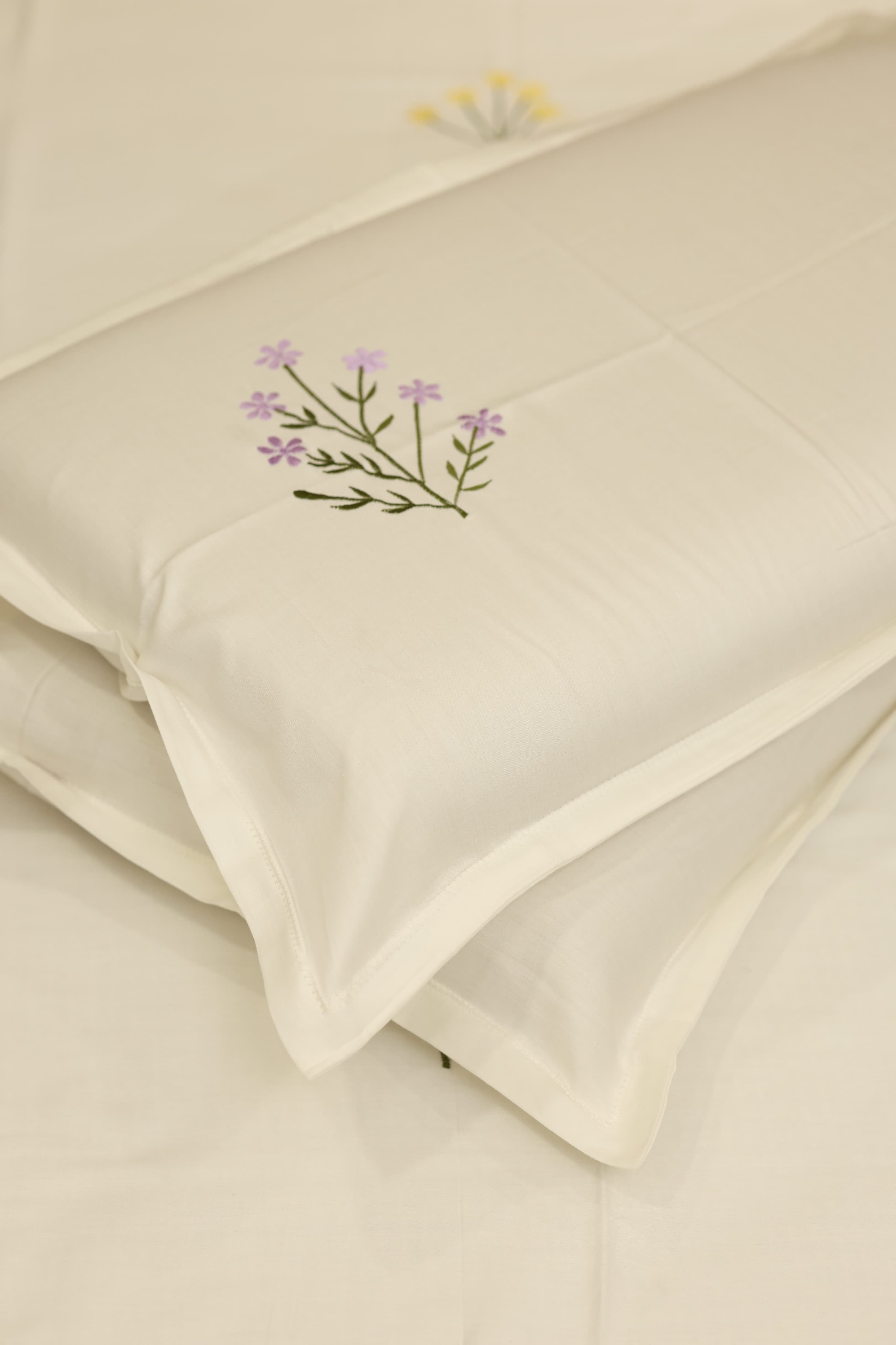 Bedsheets - King Premium Machine embroidery bedsheets MEK