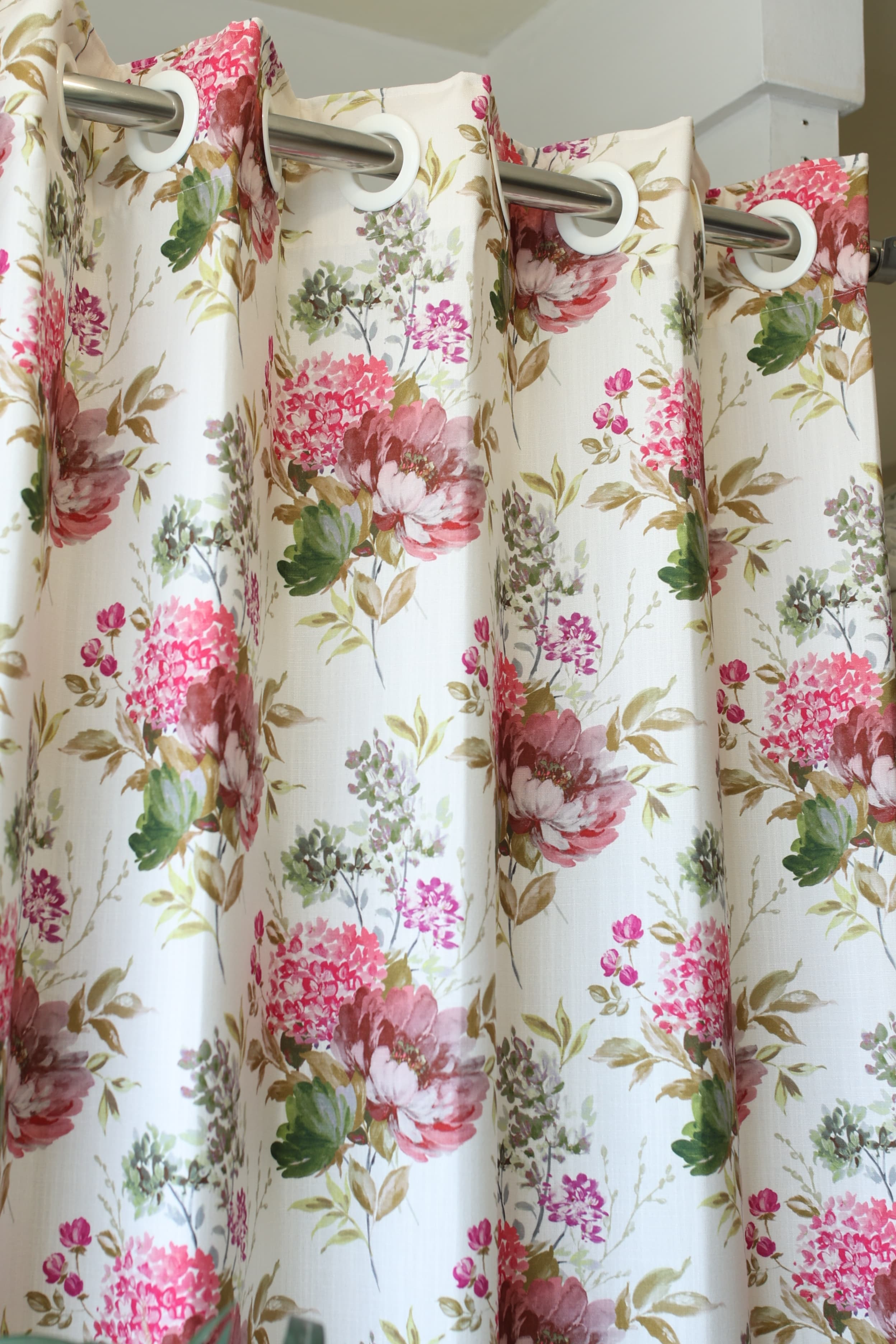 Curtains - Premium elegant floral Opaque curtains