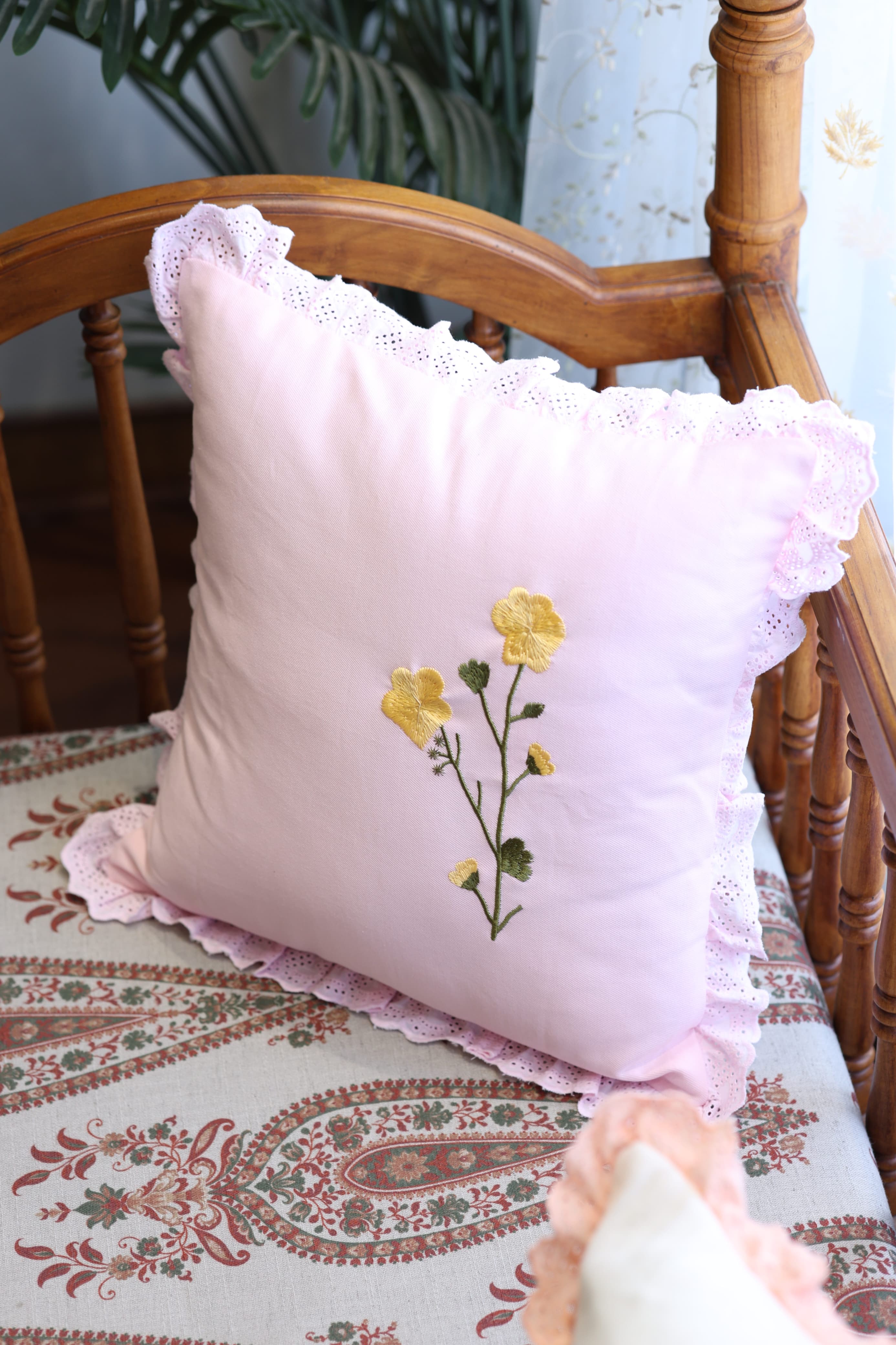 Cushion covers - Embroidery Buttercup Petal