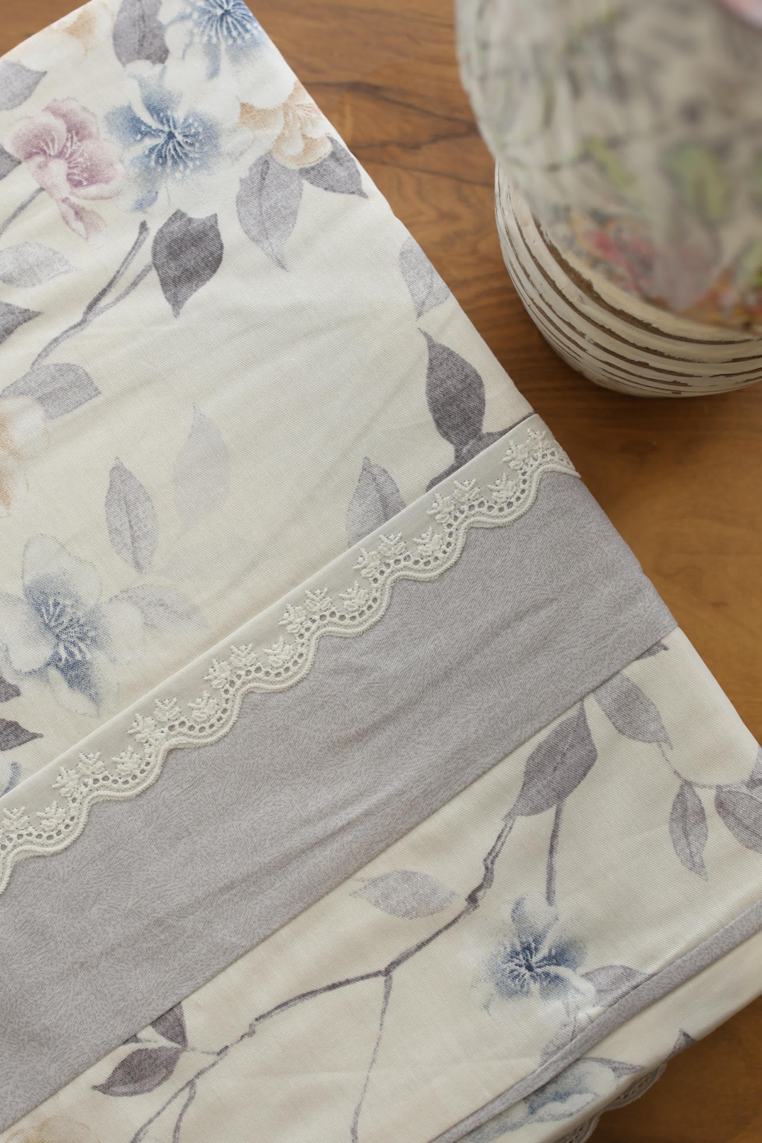 Bedsheets - Premium King cotton lace bedsheets majestic