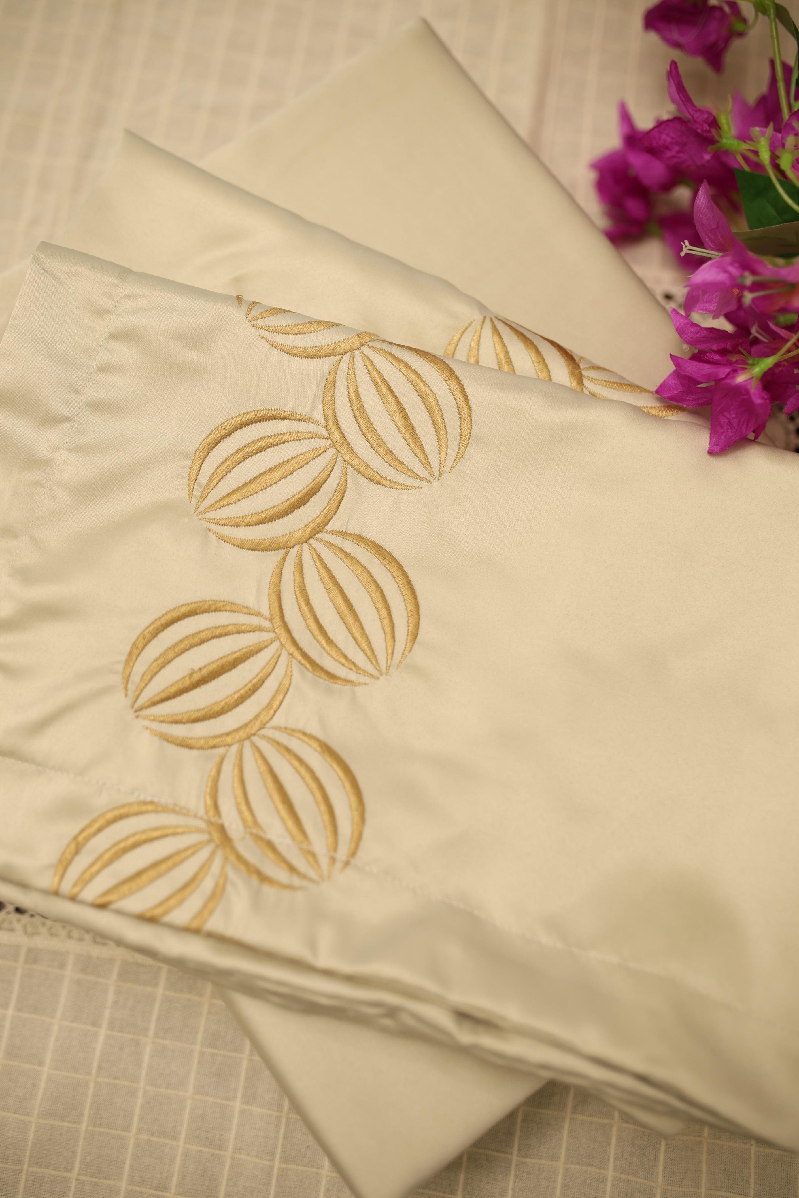 Bedsheets - Essential Queen size bedsheet