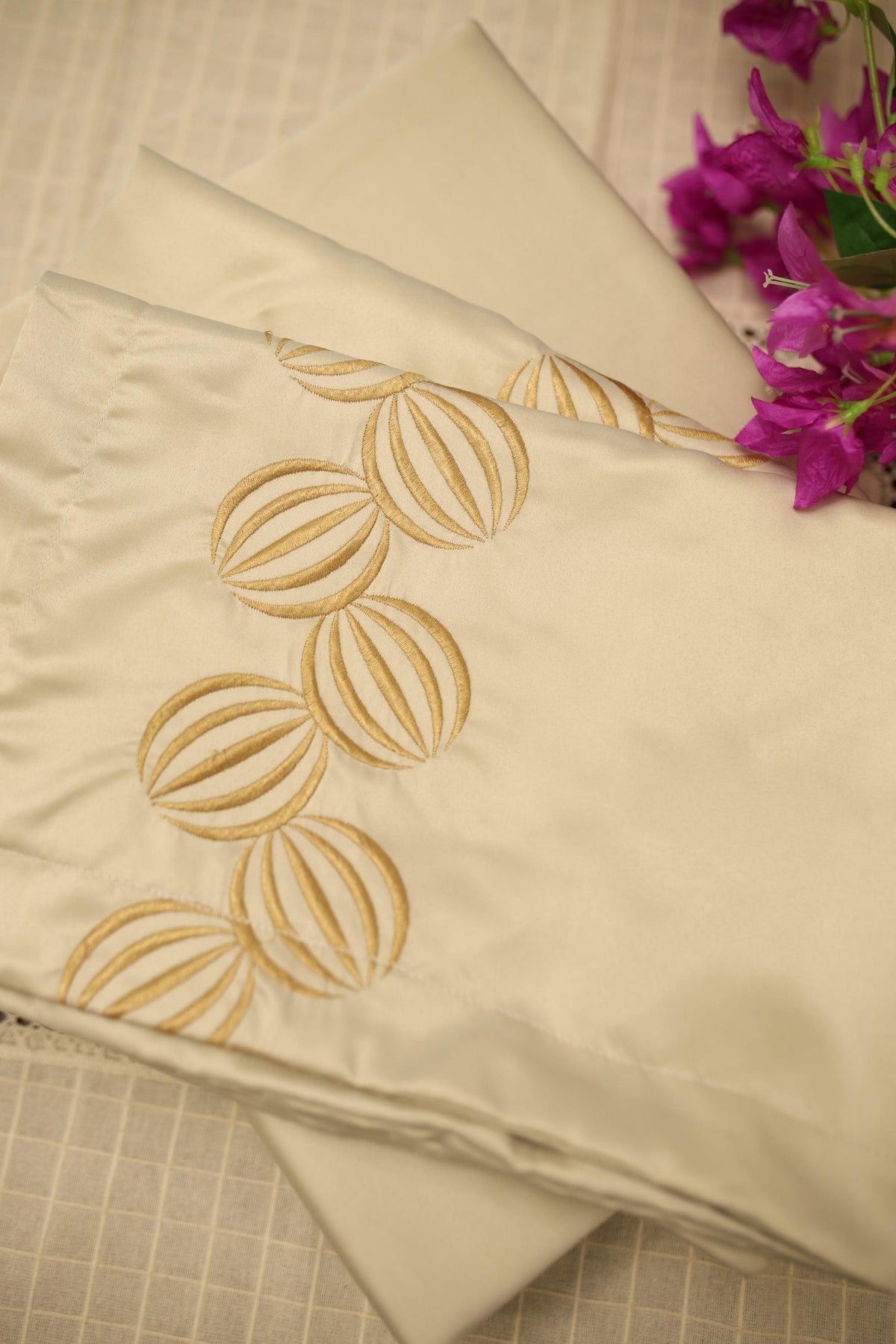 Bedsheets - Essential Queen size bedsheet