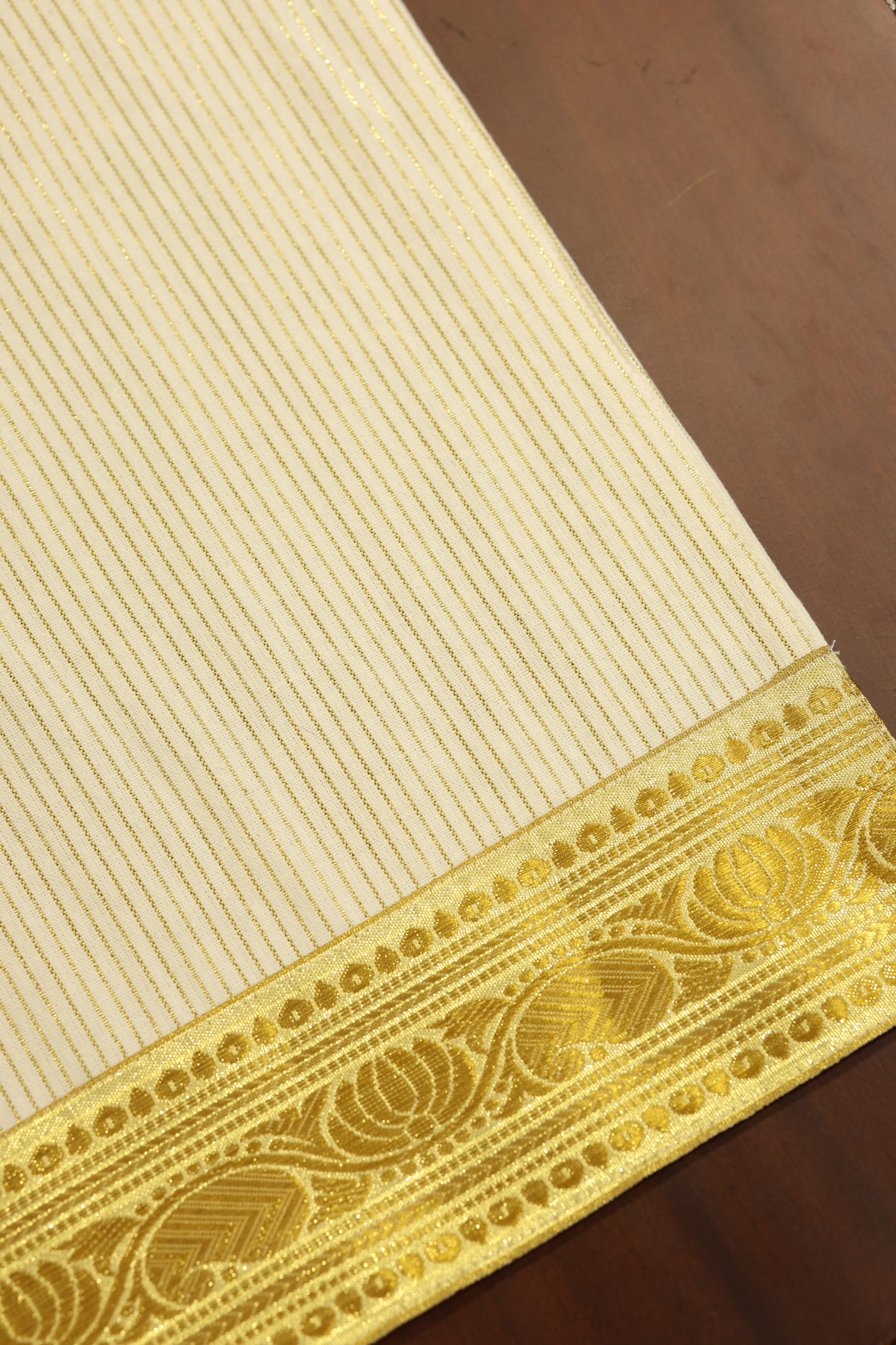 Onam Table Runner - 8  seater