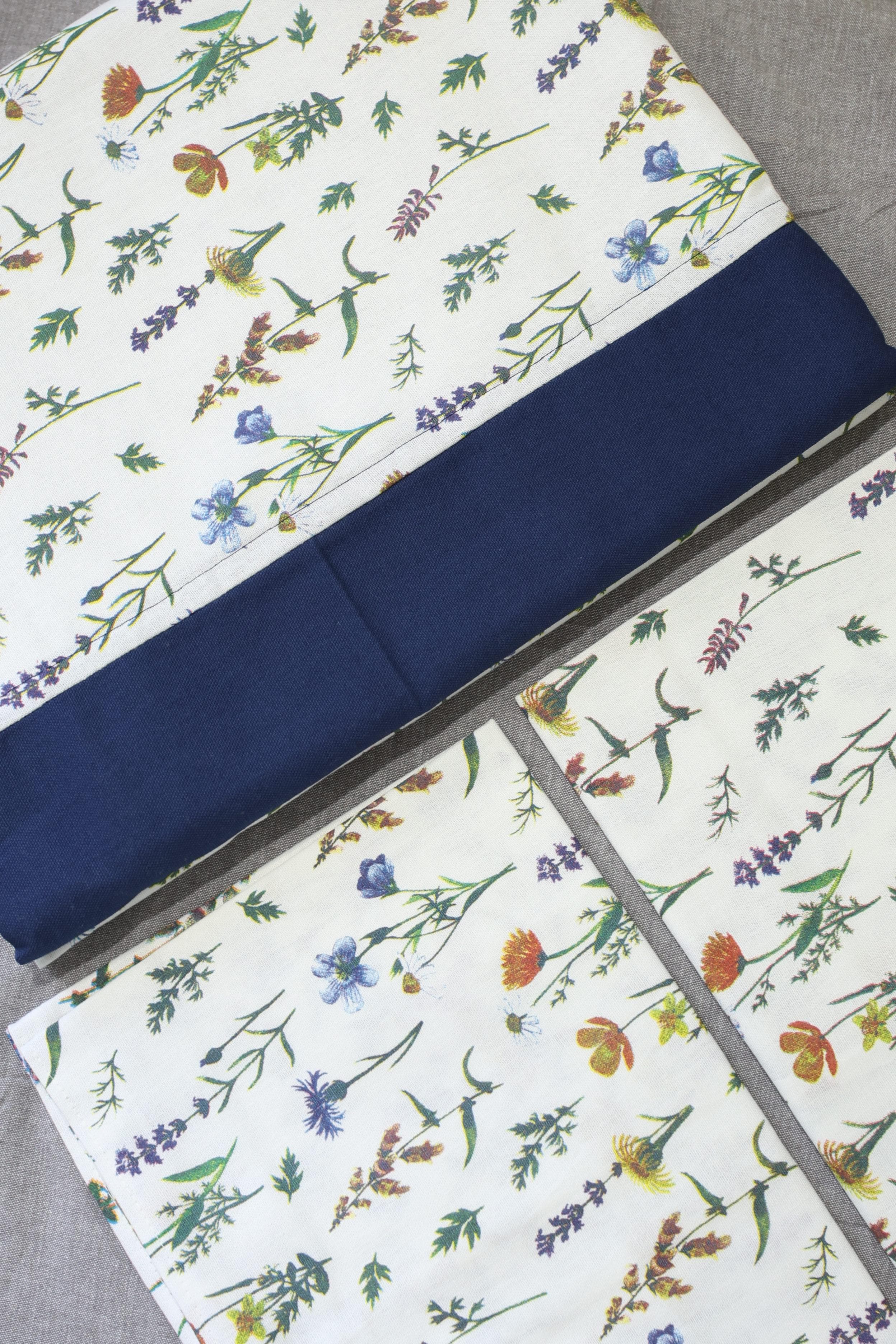 Bedsheets - Queen daily use border bedsheets