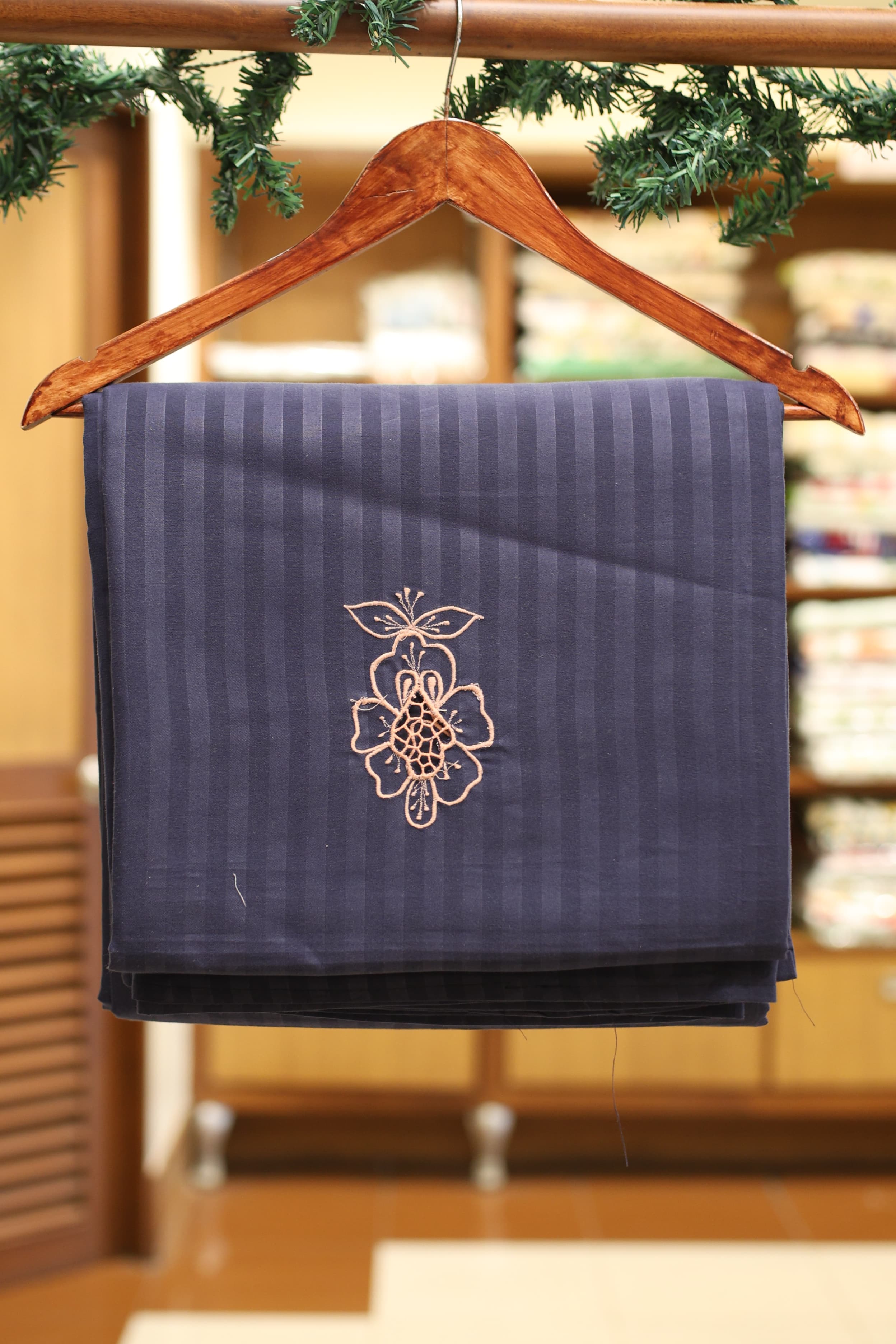 Bedsheet- Queen cut work  embroidered bedsheets