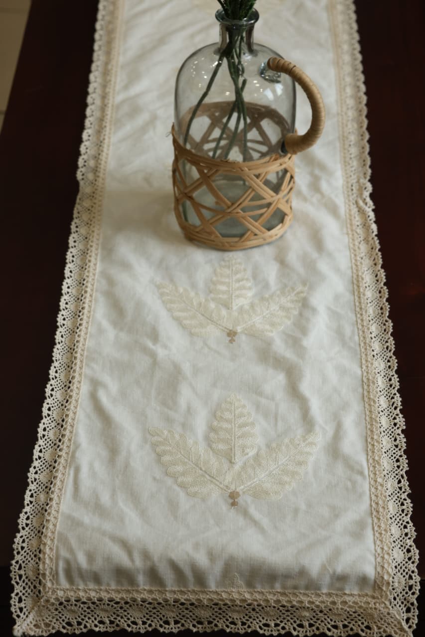 Table cloth - 4 seater embroidery