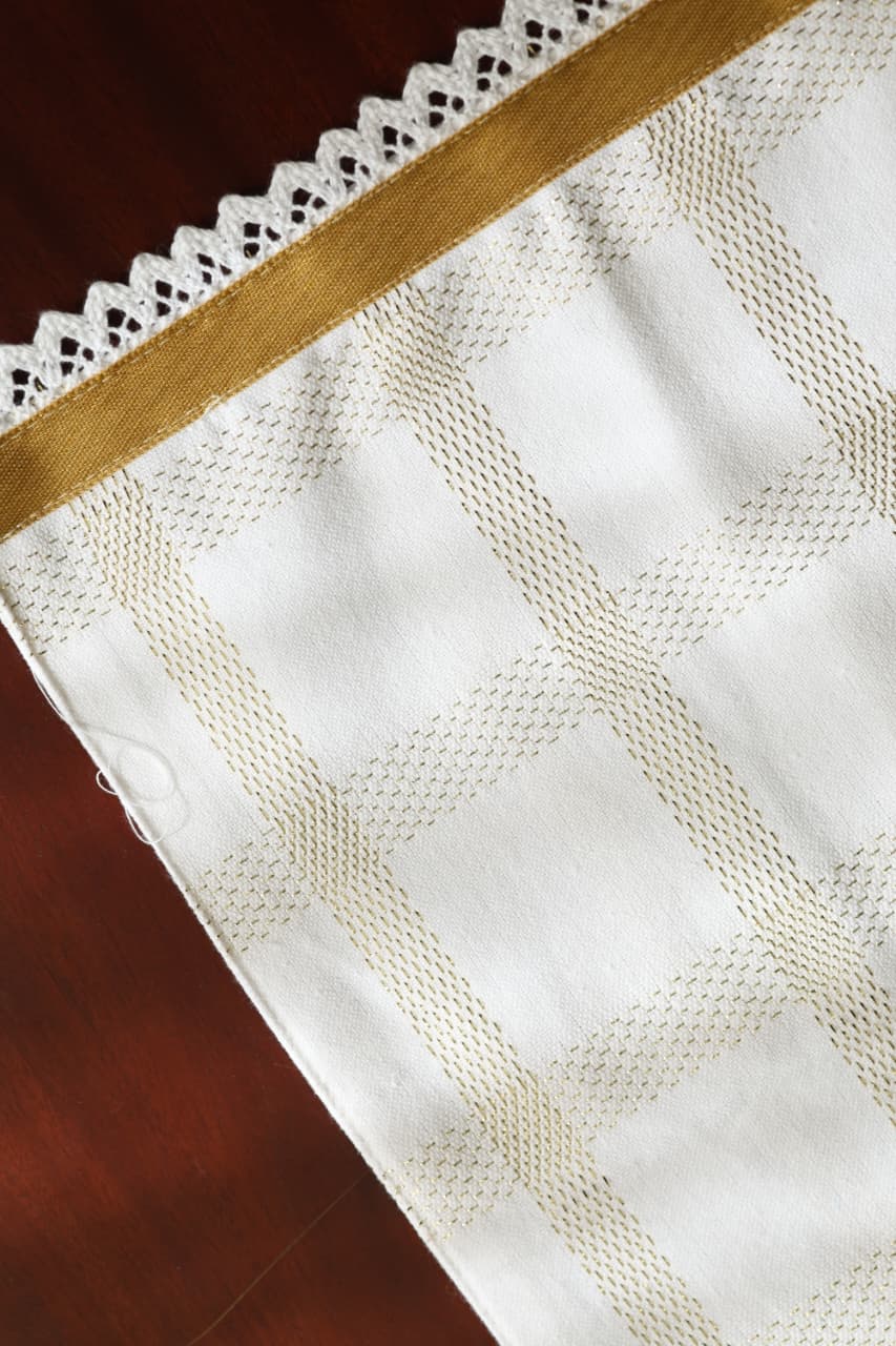 Onam Table Runner - 6 seater
