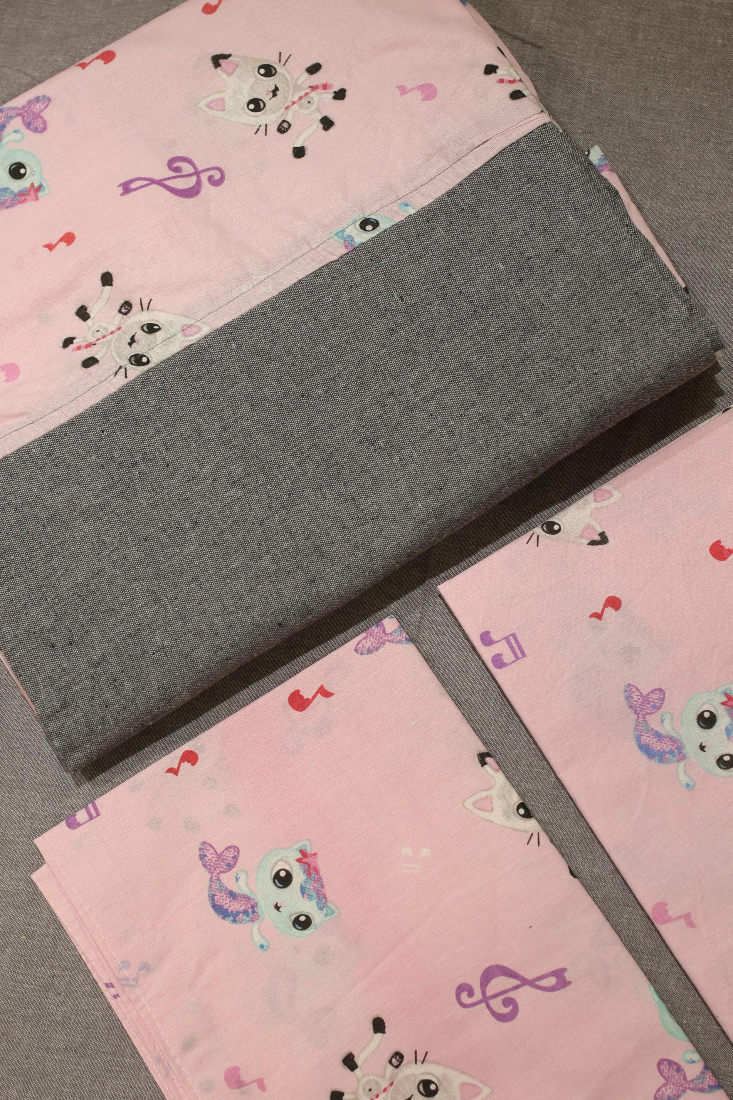 Bedsheets - Queen daily use border bedsheet