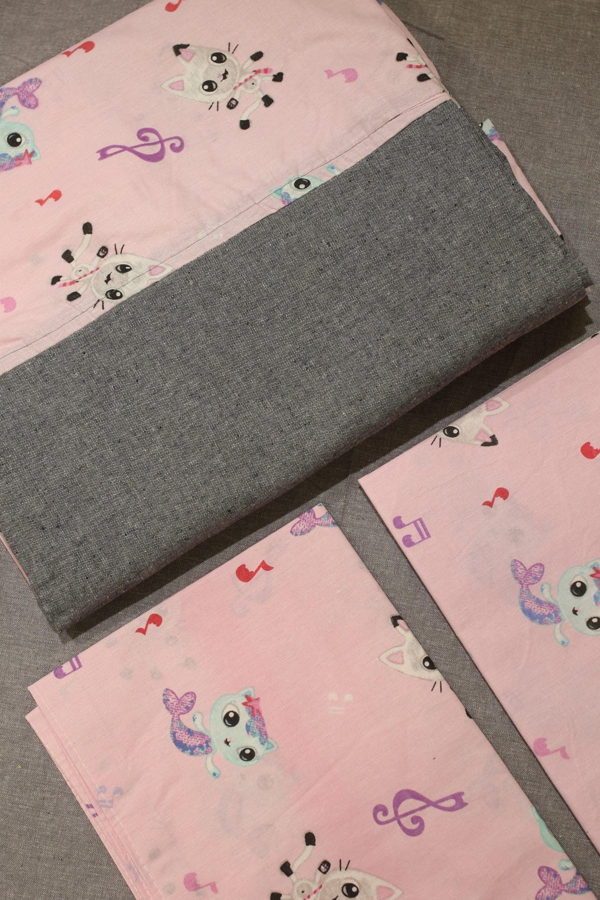 Bedsheets - Queen daily use border bedsheet